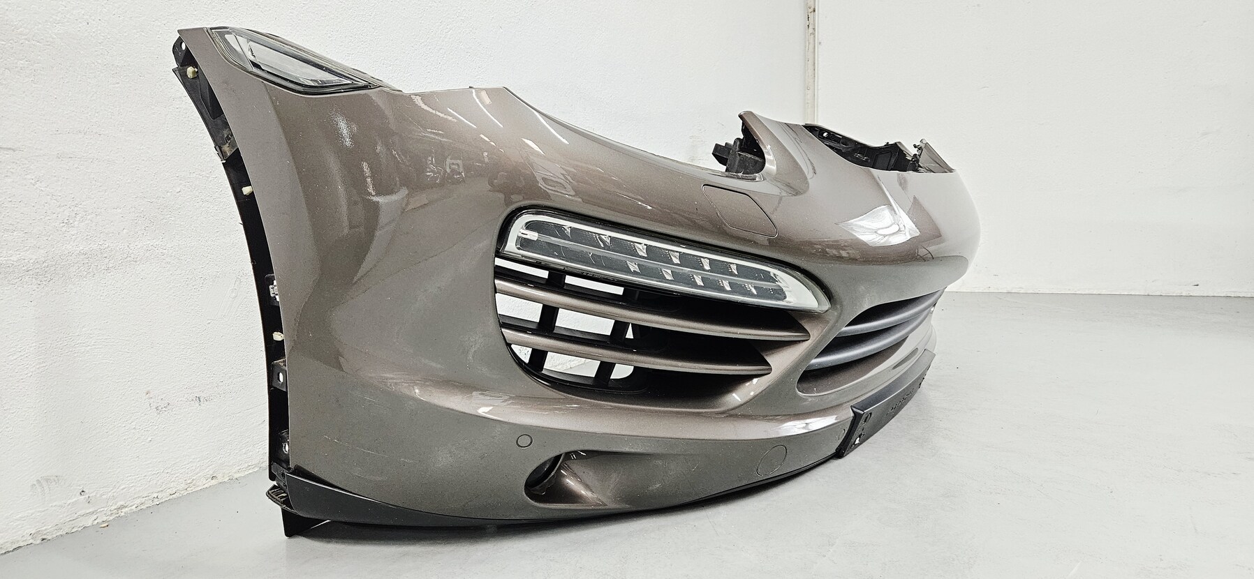 Paragolpes delantero Porsche Cayenne 2010-2014 95850522131 - Foto 2 Paragolpes delantero Porsche Cayenne 2010-2014 95850522131 - Imagen 2