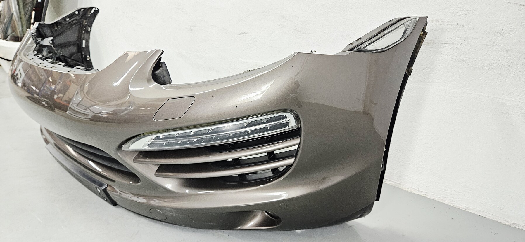 Paragolpes delantero Porsche Cayenne 2010-2014 95850522131 - Foto 3 Paragolpes delantero Porsche Cayenne 2010-2014 95850522131 - Imagen 3