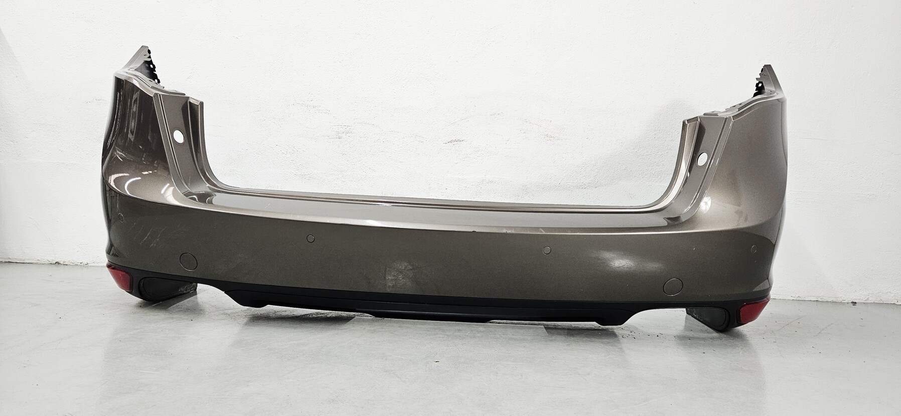 Paragolpes trasero Porsche Cayenne 2010-2014 7P5807834N - Foto 1 Paragolpes trasero Porsche Cayenne 2010-2014 7P5807834N