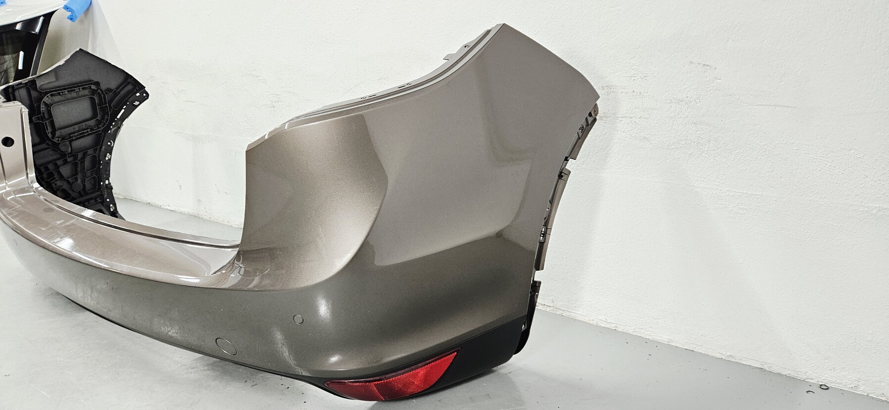Paragolpes trasero Porsche Cayenne 2010-2014 7P5807834N - Foto 3 Paragolpes trasero Porsche Cayenne 2010-2014 7P5807834N - Imagen 3