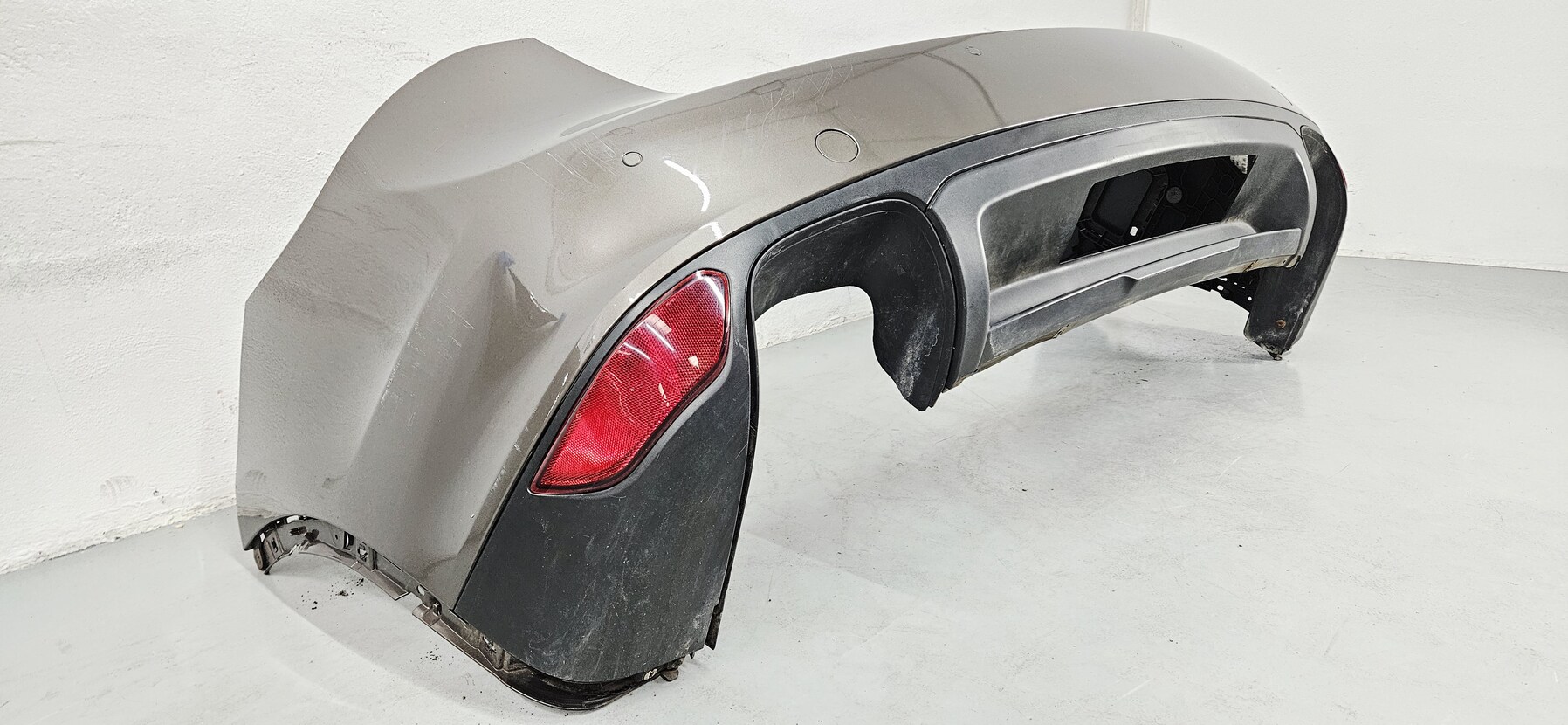 Paragolpes trasero Porsche Cayenne 2010-2014 7P5807834N - Foto 5 Paragolpes trasero Porsche Cayenne 2010-2014 7P5807834N - Imagen 5