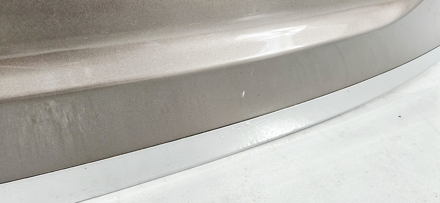 Portón Porsche Cayenne 2010-2014 95851201104 - Foto 7 Portón Porsche Cayenne 2010-2014 95851201104 - Imagen 7