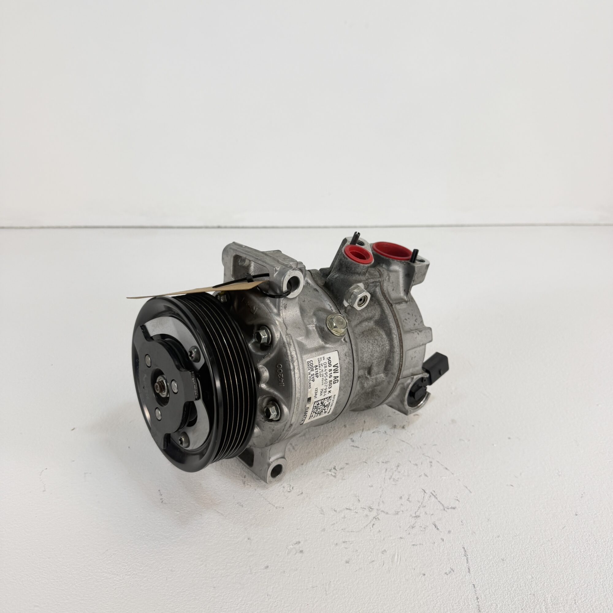 Compresor aire acondicionado VW Golf 1.5 tsi 5Q0816803K - Foto 1 Compresor aire acondicionado VW Golf 1.5 tsi 5Q0816803K