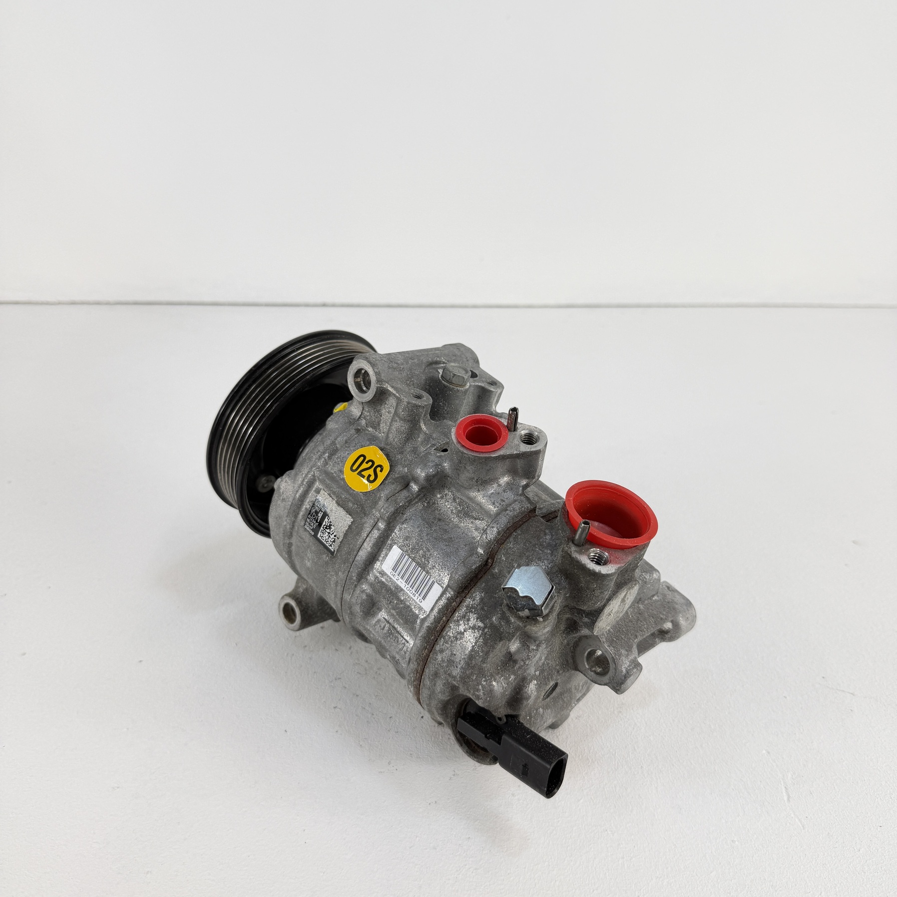 Compresor aire acondicionado Audi Q3 1.5 tfsi 5Q0816803D - Foto 3 Compresor aire acondicionado Audi Q3 1.5 tfsi 5Q0816803D - Imagen 3