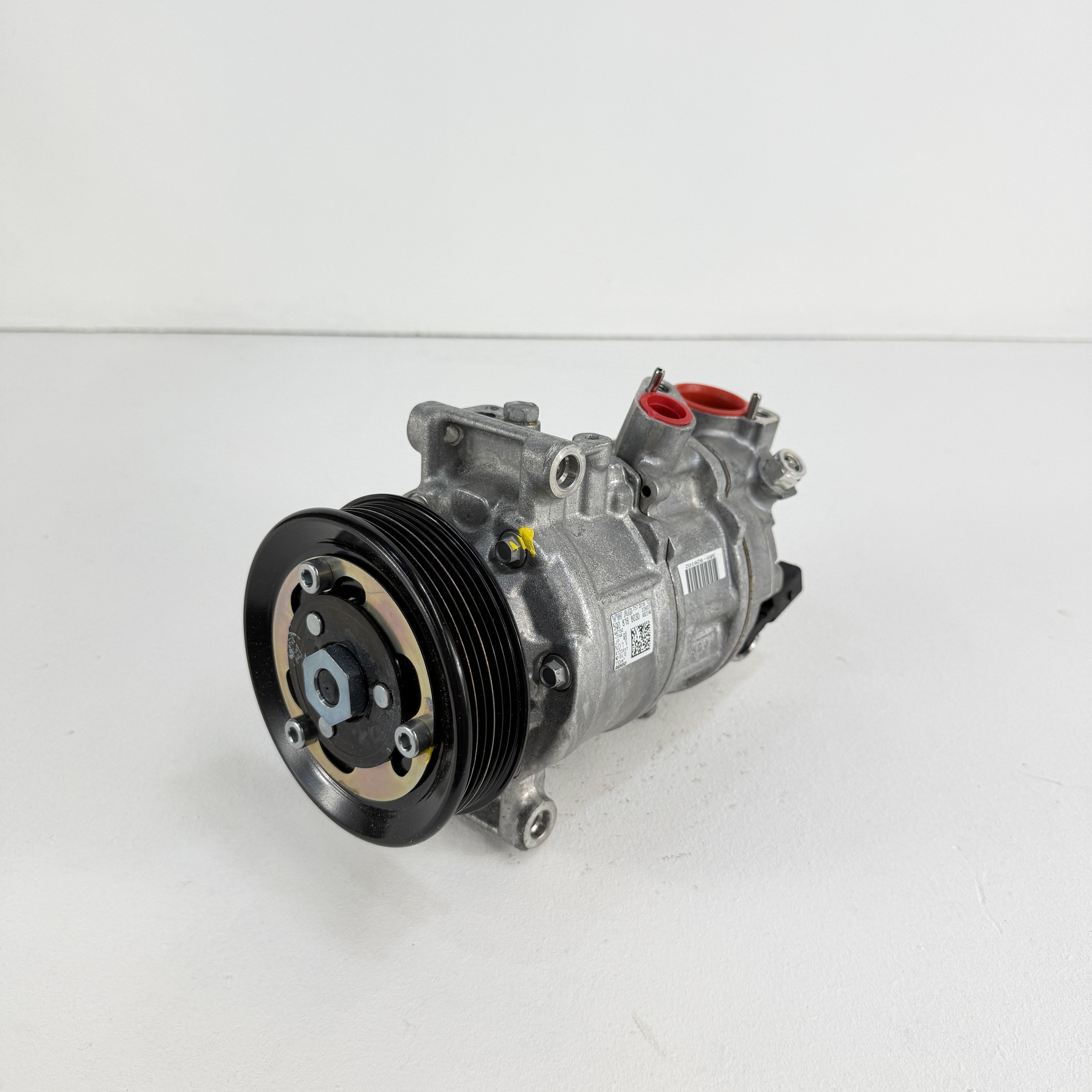 Compresor aire acondicionado Audi Q3 35 Tfsi 5Q0816803D - Foto 1 Compresor aire acondicionado Audi Q3 35 Tfsi 5Q0816803D