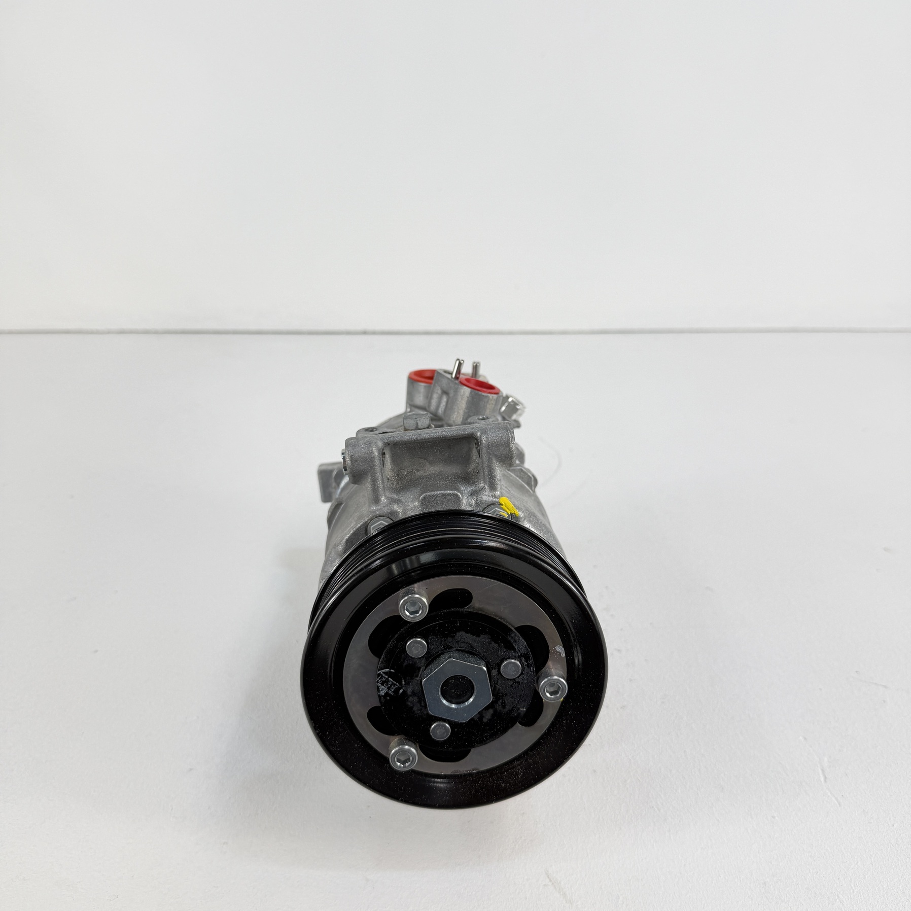 Compresor aire acondicionado Audi Q3 35 Tfsi 5Q0816803D - Foto 8 Compresor aire acondicionado Audi Q3 35 Tfsi 5Q0816803D - Imagen 8