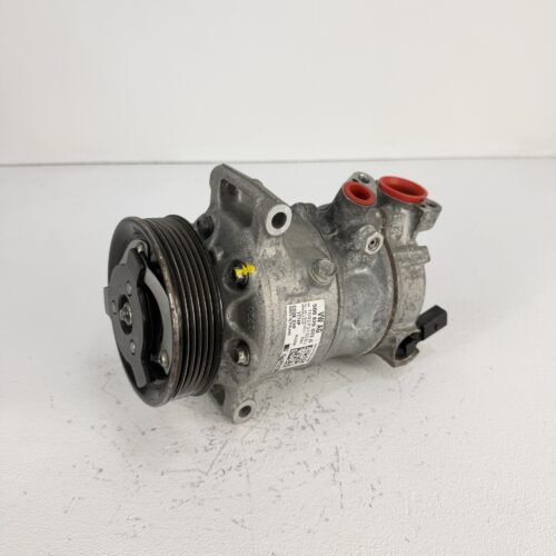 Compresor aire acondicionado VW Caddy 2.0 tdi 5Q0820803G