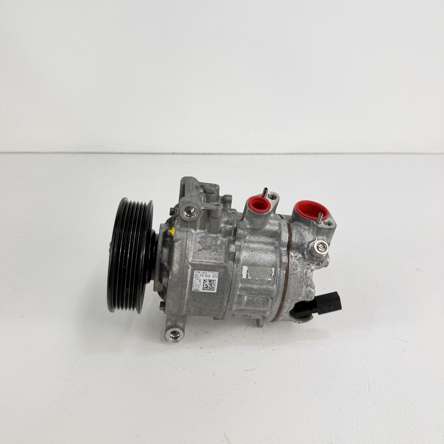 Compresor aire acondicionado VW Tiguan 1.4 TSI 5Q0816803D - Foto 2 Compresor aire acondicionado VW Tiguan 1.4 TSI 5Q0816803D - Imagen 2