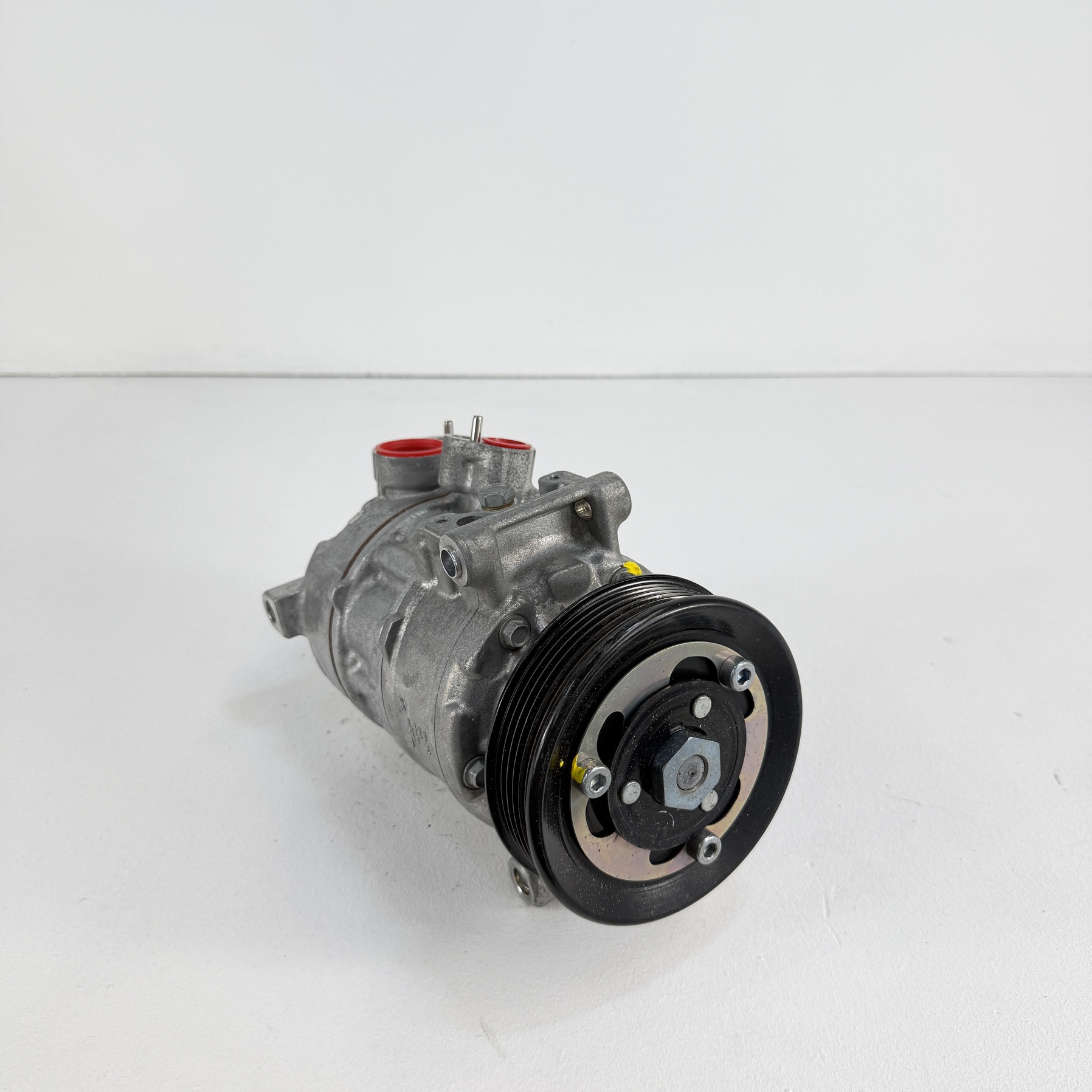 Compresor aire acondicionado VW Tiguan 1.4 TSI 5Q0816803D - Foto 7 Compresor aire acondicionado VW Tiguan 1.4 TSI 5Q0816803D - Imagen 7