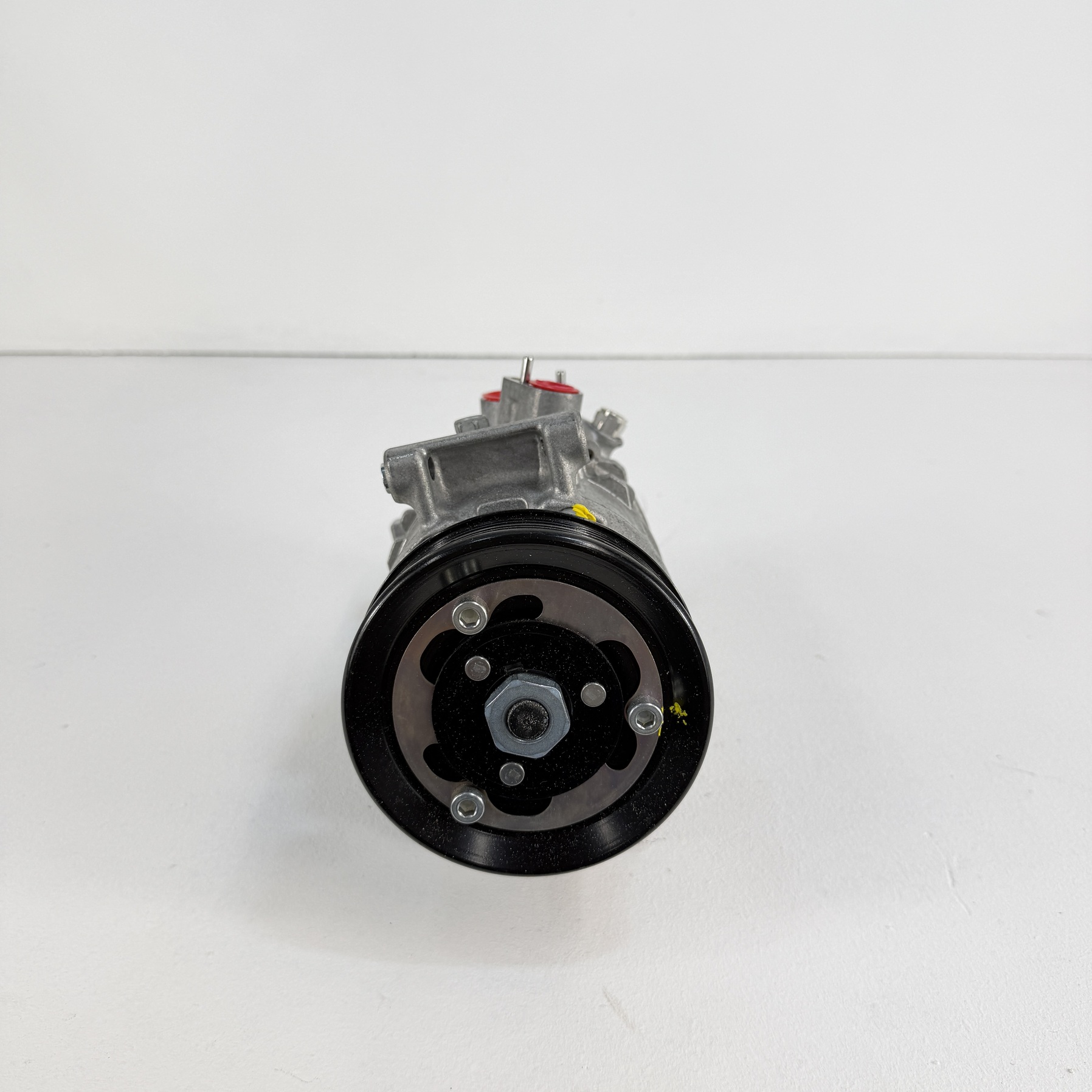 Compresor aire acondicionado VW Tiguan 2.0 TDI 5Q0816803D - Foto 8 Compresor aire acondicionado VW Tiguan 2.0 TDI 5Q0816803D - Imagen 8