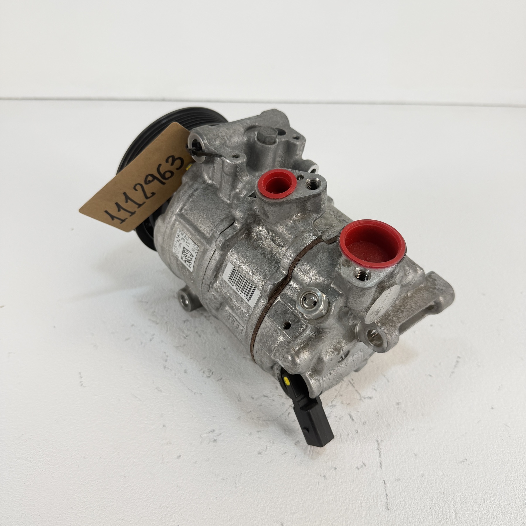 Compresor aire acondicionado Audi A4 2.0 tdi 8W5816803 - Foto 3 Compresor aire acondicionado Audi A4 2.0 tdi 8W5816803 - Imagen 3