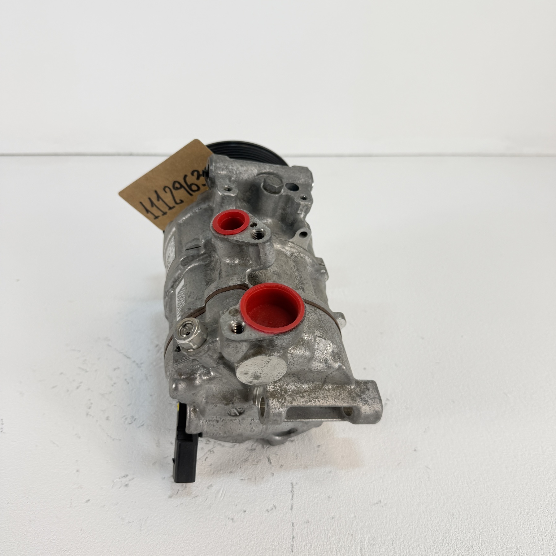 Compresor aire acondicionado Audi A4 2.0 tdi 8W5816803 - Foto 4 Compresor aire acondicionado Audi A4 2.0 tdi 8W5816803 - Imagen 4