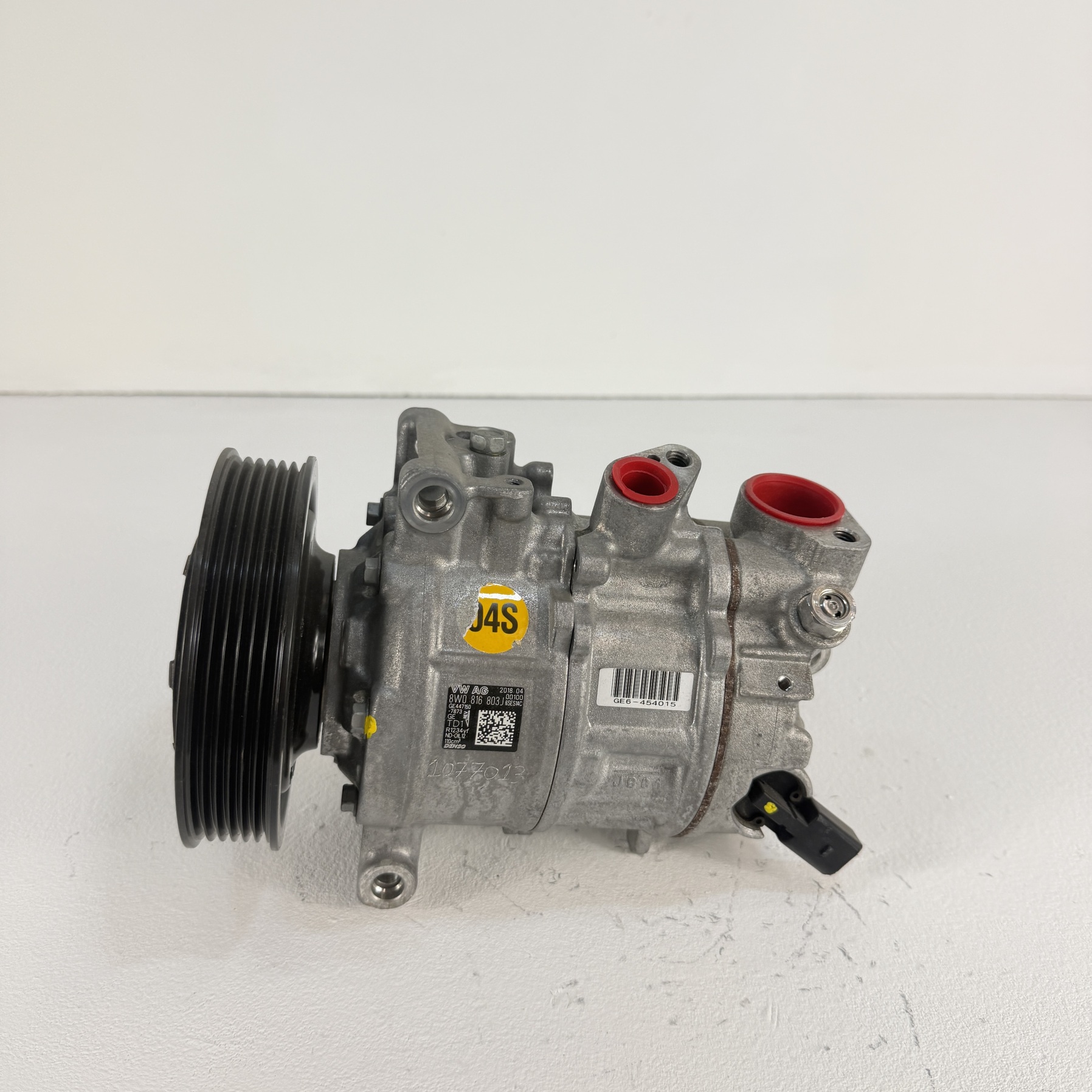 Compresor aire acondicionado Audi A4 2.0 tfsi 8W0816803J - Foto 2 Compresor aire acondicionado Audi A4 2.0 tfsi 8W0816803J - Imagen 2