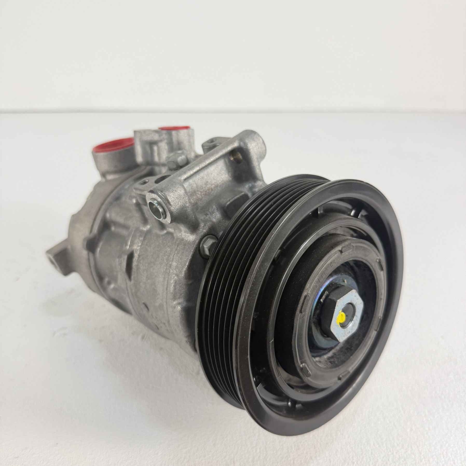 Compresor aire acondicionado Audi A4 2.0 tfsi 8W0816803J - Foto 7 Compresor aire acondicionado Audi A4 2.0 tfsi 8W0816803J - Imagen 7
