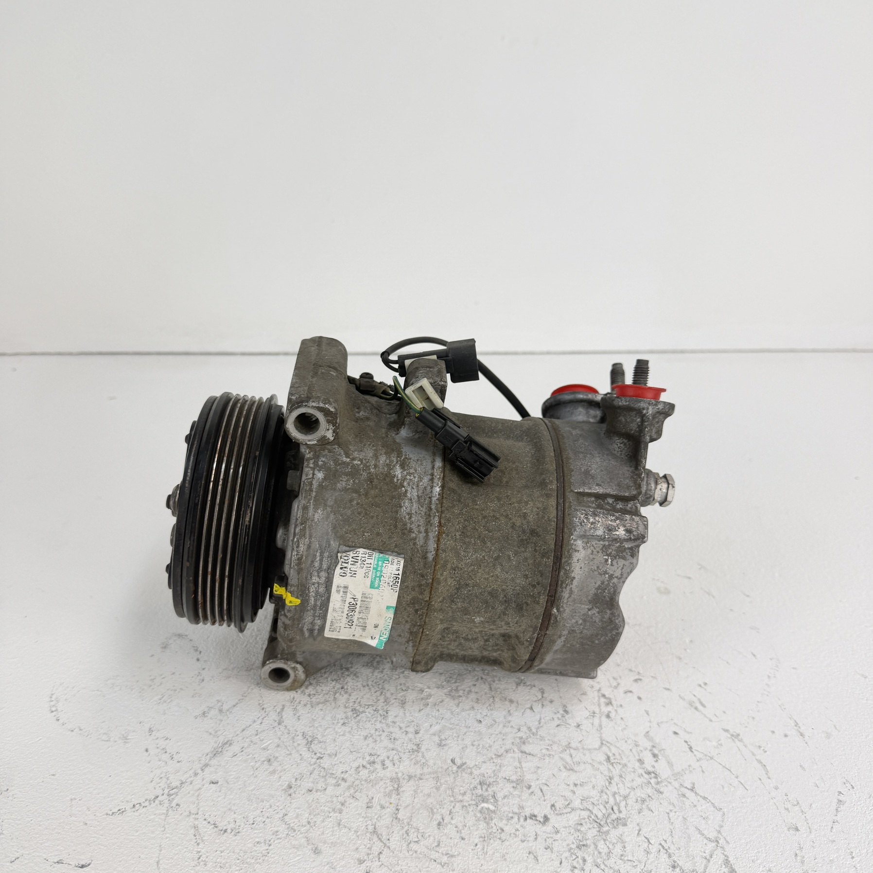Compresor aire acondicionado Volvo V70 30630921 - Foto 2 Compresor aire acondicionado Volvo V70 30630921 - Imagen 2