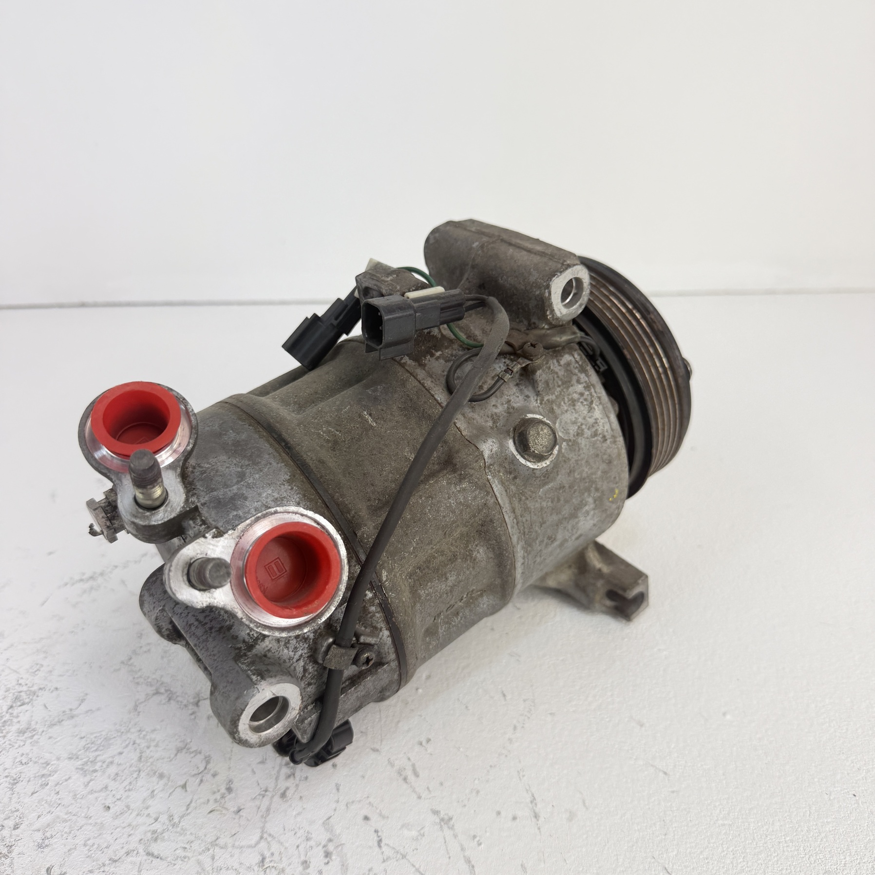 Compresor aire acondicionado Volvo V70 30630921 - Foto 5 Compresor aire acondicionado Volvo V70 30630921 - Imagen 5
