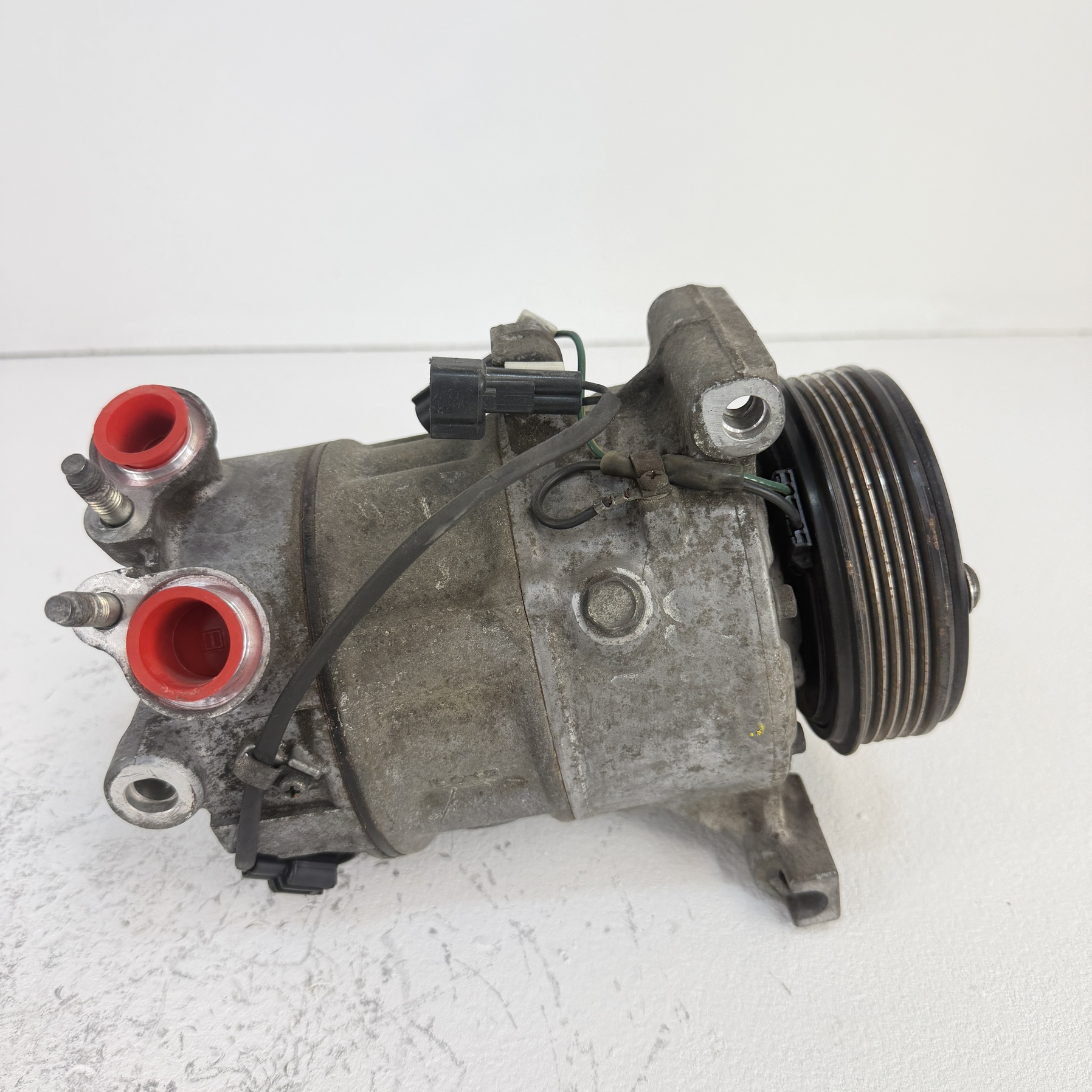 Compresor aire acondicionado Volvo V70 30630921 - Foto 6 Compresor aire acondicionado Volvo V70 30630921 - Imagen 6