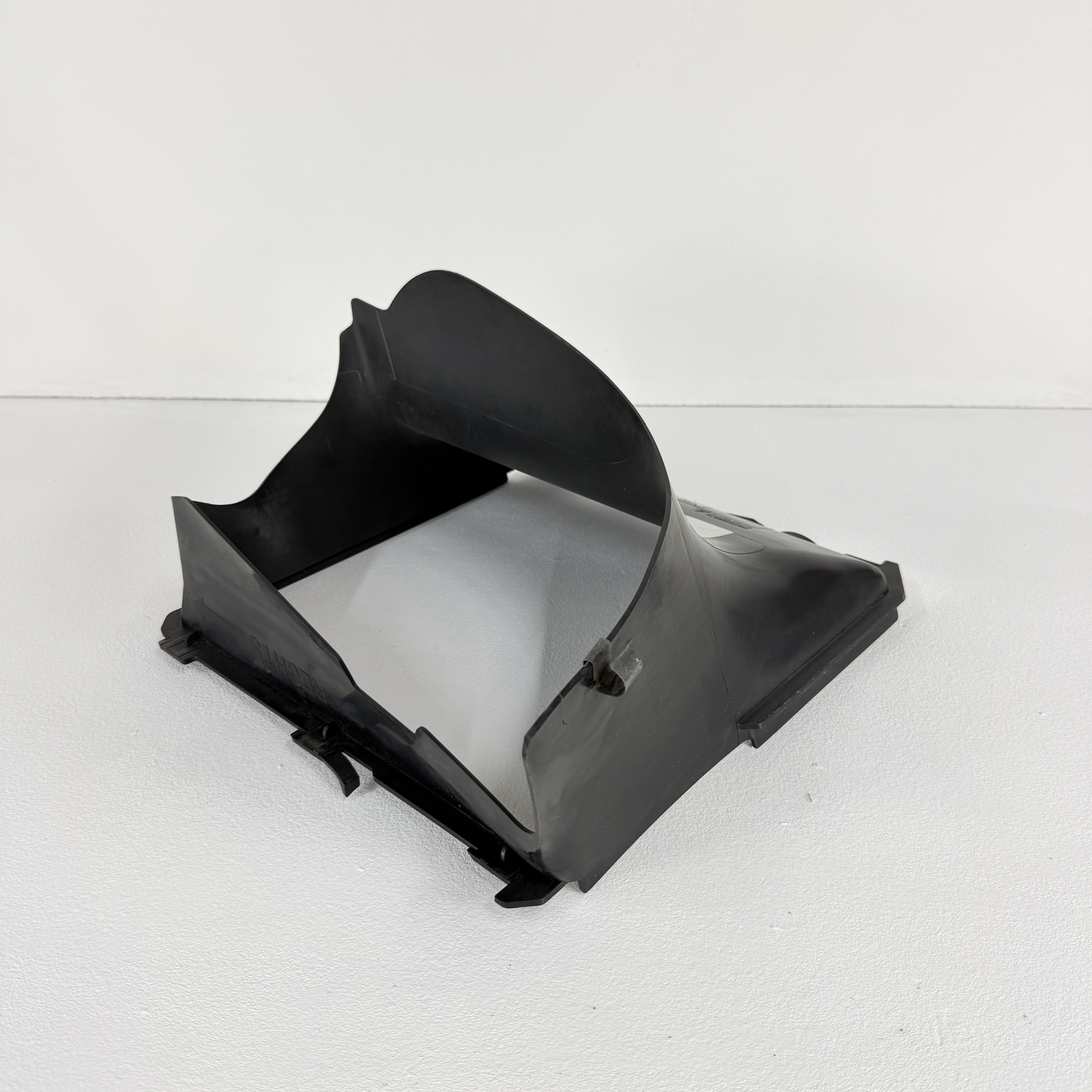 Conducto aire intercooler derecho delantero Porsche Cayenne 3.0 tdi 7P5117336A - Foto 6 Conducto aire intercooler derecho delantero Porsche Cayenne 3.0 tdi 7P5117336A - Imagen 6