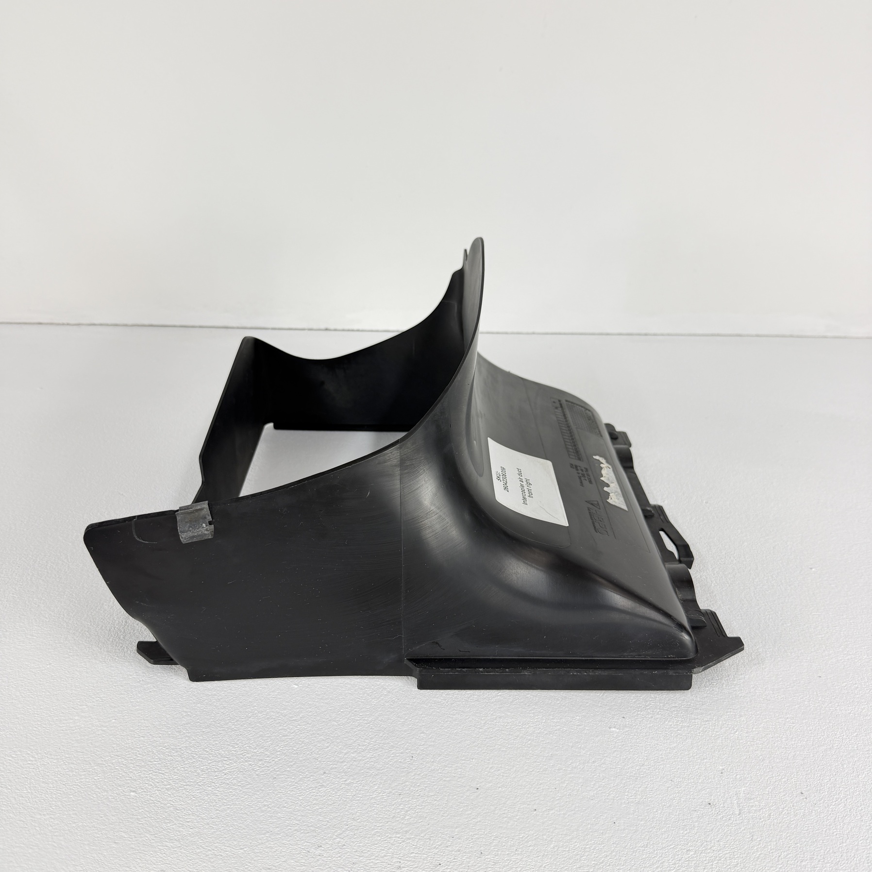 Conducto aire intercooler derecho delantero Porsche Cayenne 3.0 tdi 7P5117336A - Foto 7 Conducto aire intercooler derecho delantero Porsche Cayenne 3.0 tdi 7P5117336A - Imagen 7