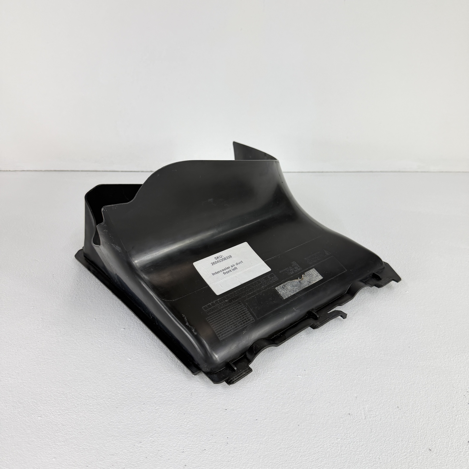 Conducto aire intercooler izquierdo delantero Porsche Cayenne 3.0 tdi 7P5117335A - Foto 7 Conducto aire intercooler izquierdo delantero Porsche Cayenne 3.0 tdi 7P5117335A - Imagen 7