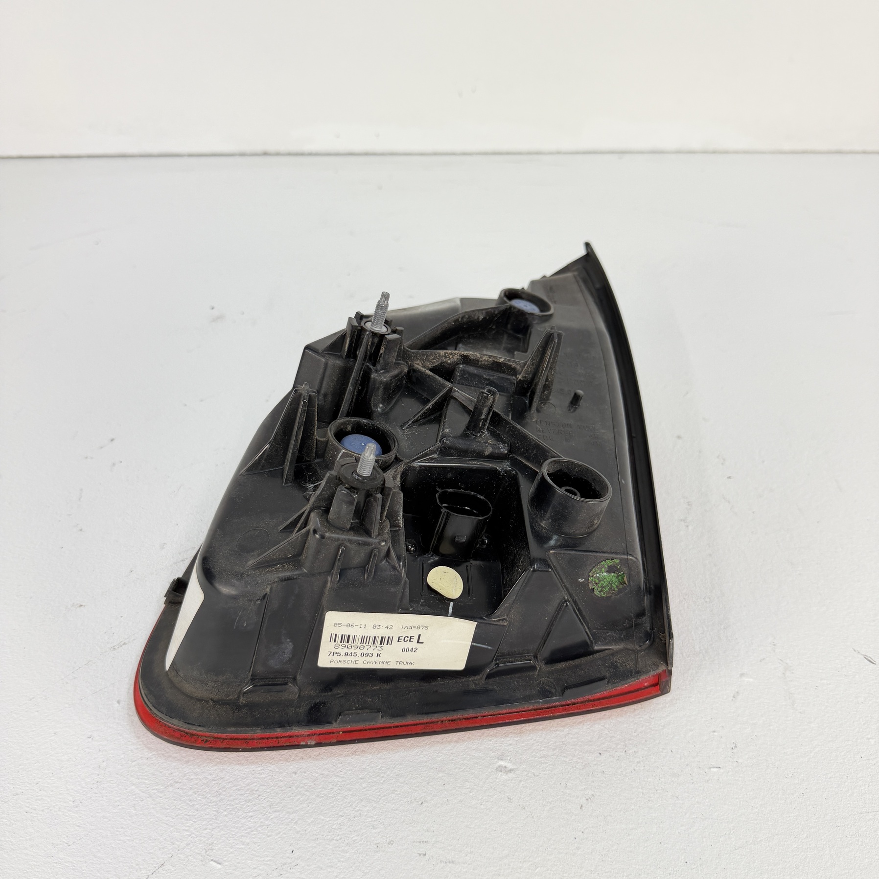 Piloto trasero izquierdo interior Porsche Cayenne 2010-2014 7P5945093K - Foto 10 Piloto trasero izquierdo interior Porsche Cayenne 2010-2014 7P5945093K - Imagen 10