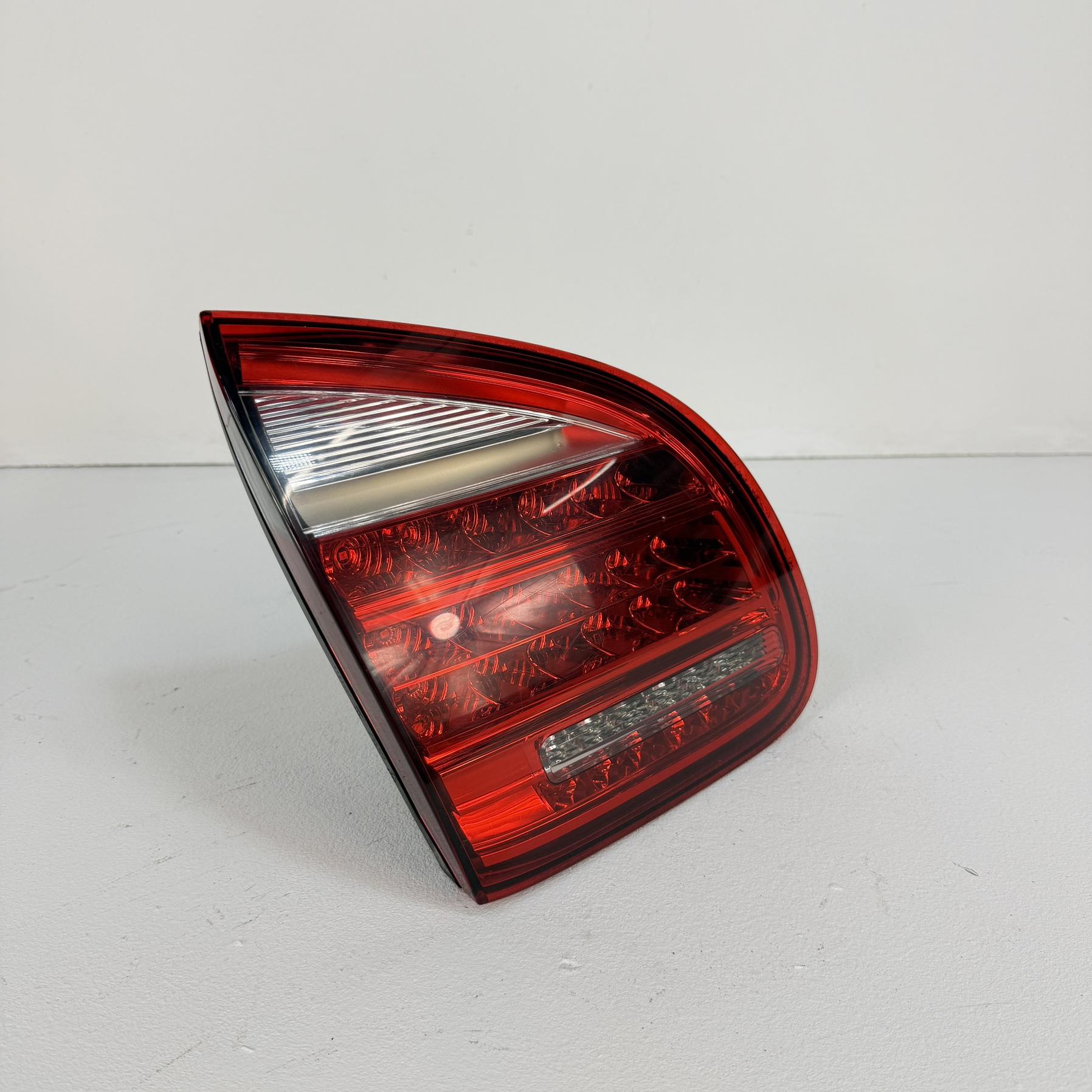 Piloto trasero izquierdo interior Porsche Cayenne 2010-2014 7P5945093K - Foto 8 Piloto trasero izquierdo interior Porsche Cayenne 2010-2014 7P5945093K - Imagen 8