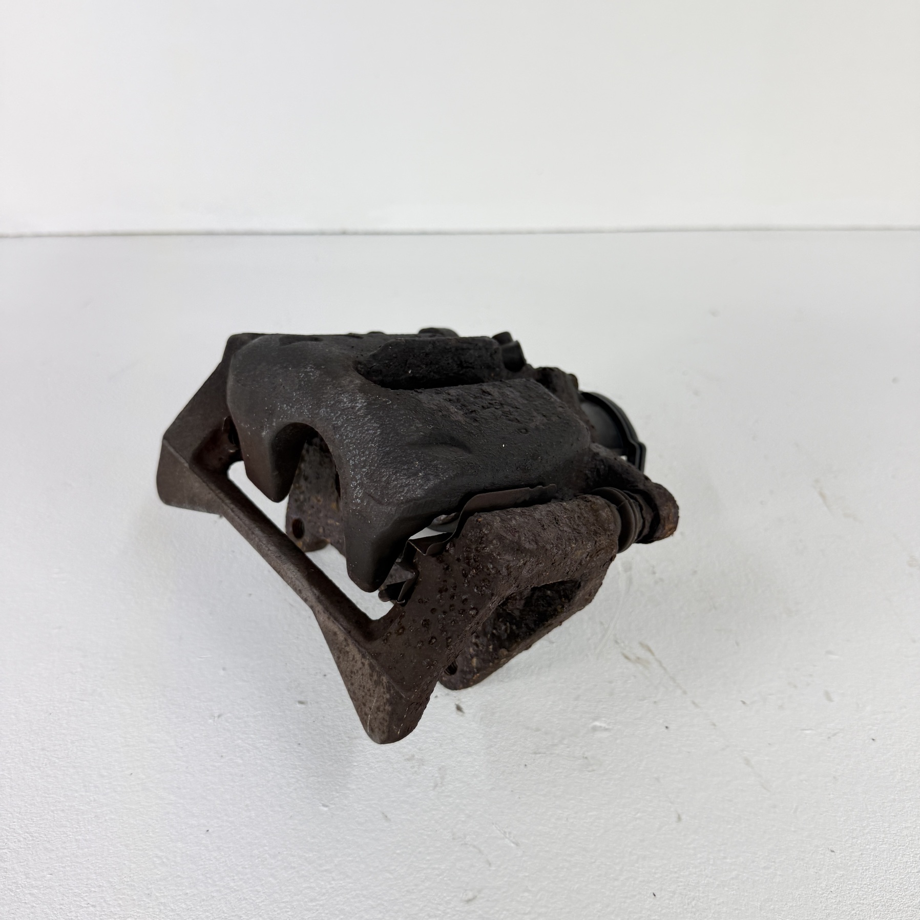 Pinza de freno trasera derecha Audi A6 2011-2018 4G0615404A - Foto 6 Pinza de freno trasera derecha Audi A6 2011-2018 4G0615404A - Imagen 6