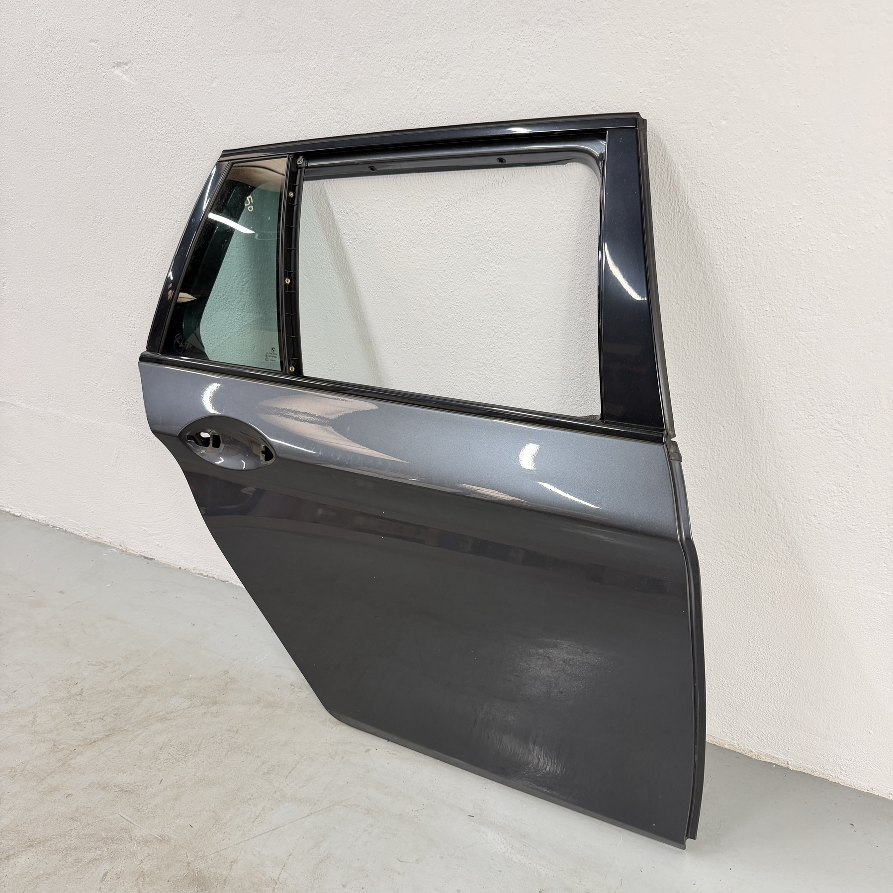 Puerta trasera derecha BMW 520 2010-2017 9628758 - Foto 2 Puerta trasera derecha BMW 520 2010-2017 9628758 - Imagen 2