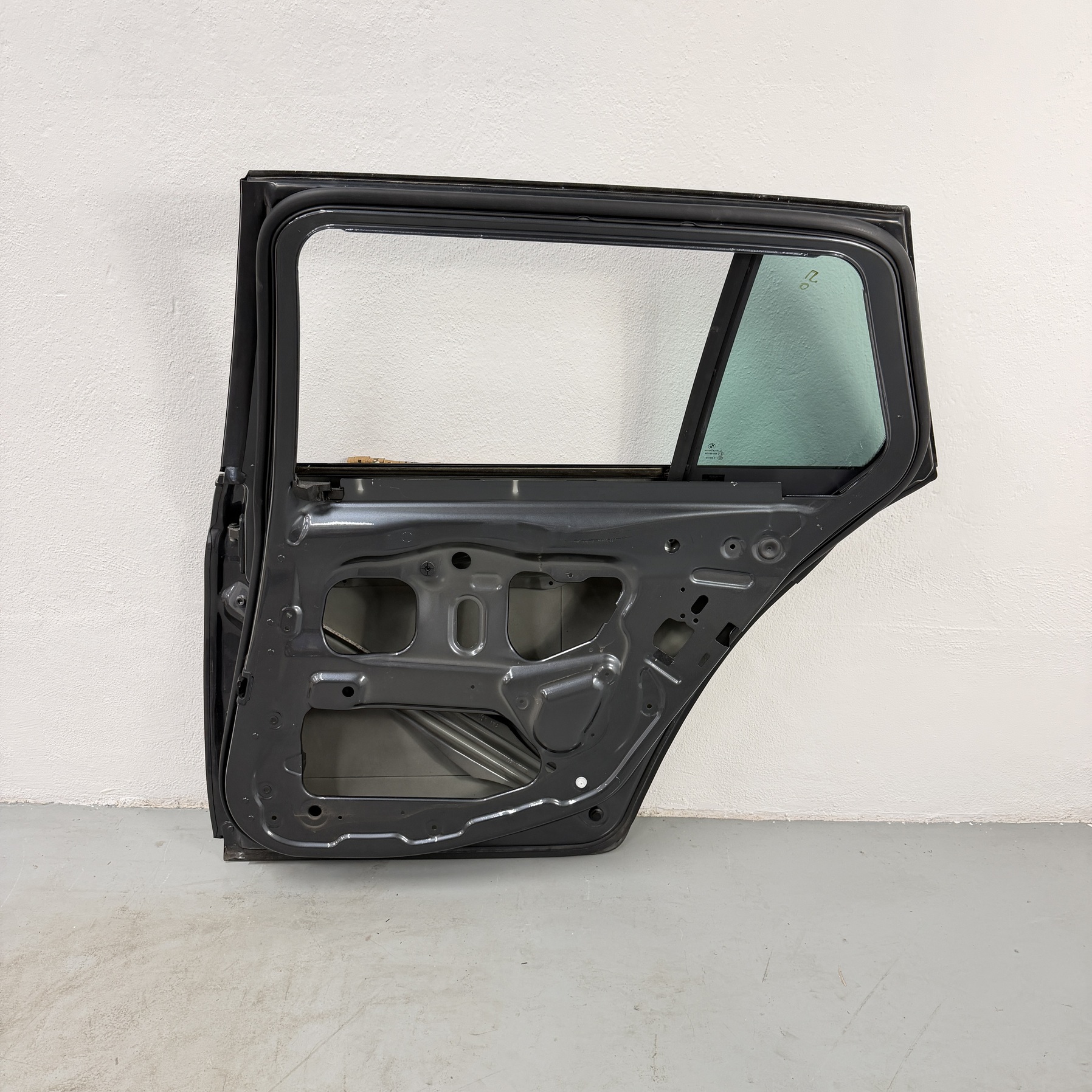Puerta trasera derecha BMW 520 2010-2017 9628758 - Foto 6 Puerta trasera derecha BMW 520 2010-2017 9628758 - Imagen 6