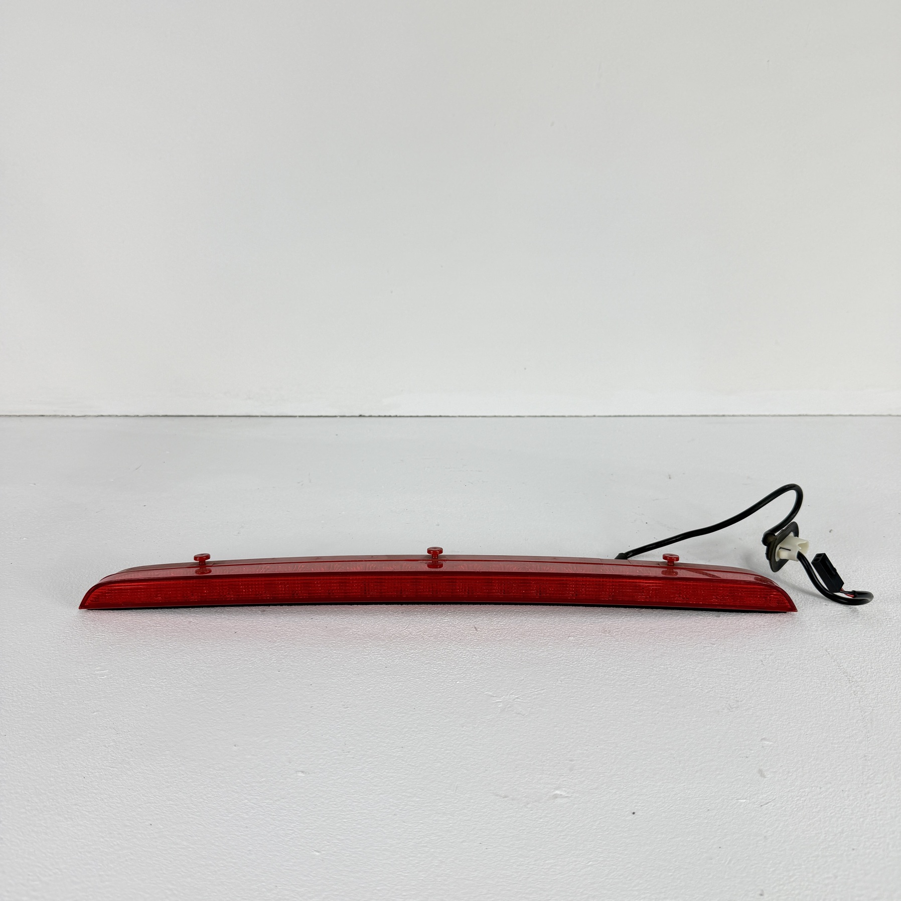 Tercera luz de freno Audi A6 2011-2018 4G9945097 - Foto 1 Tercera luz de freno Audi A6 2011-2018 4G9945097