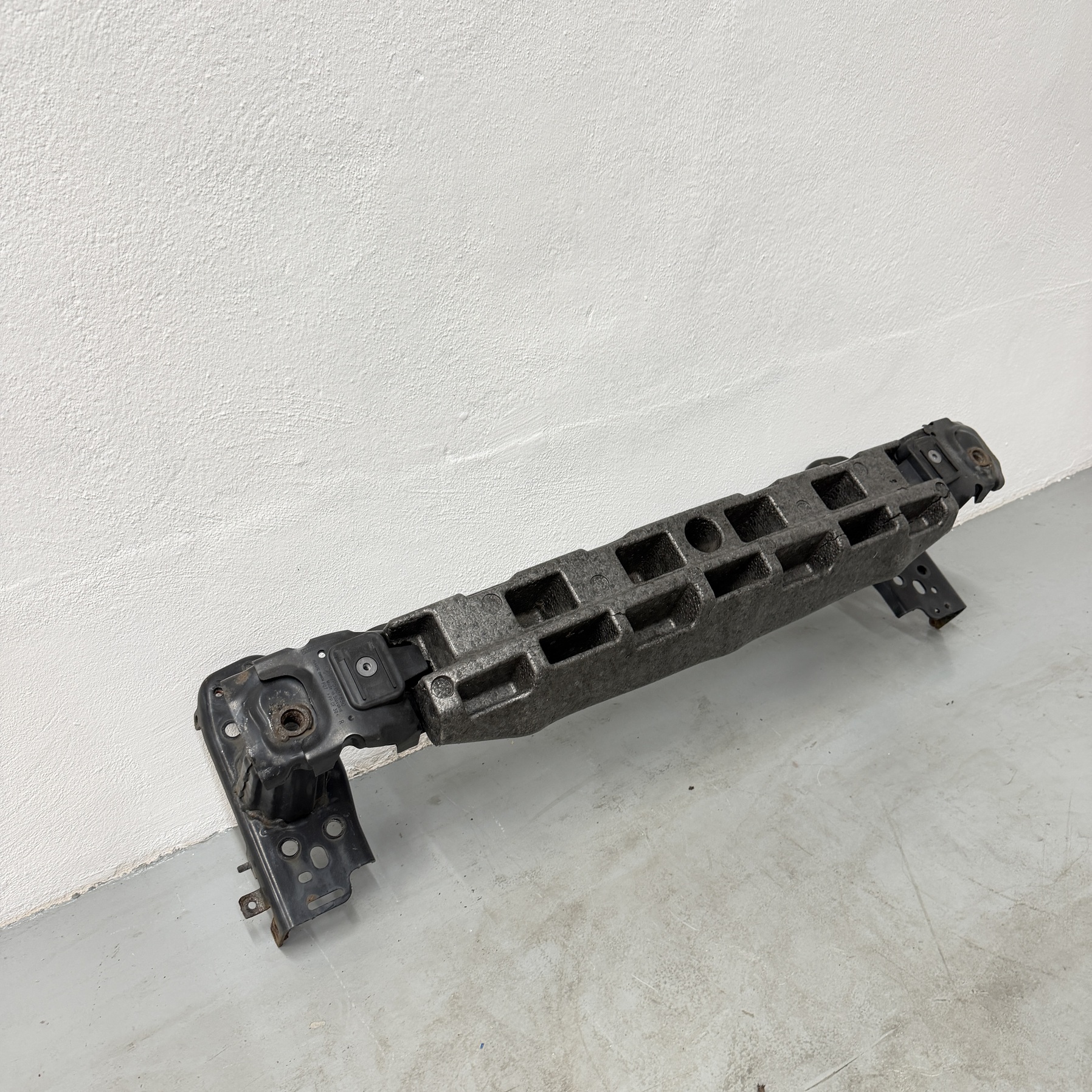 Traviesa paragolpes delantero Porsche Cayenne 2010-2018 - Foto 3 Traviesa paragolpes delantero Porsche Cayenne 2010-2018 - Imagen 3