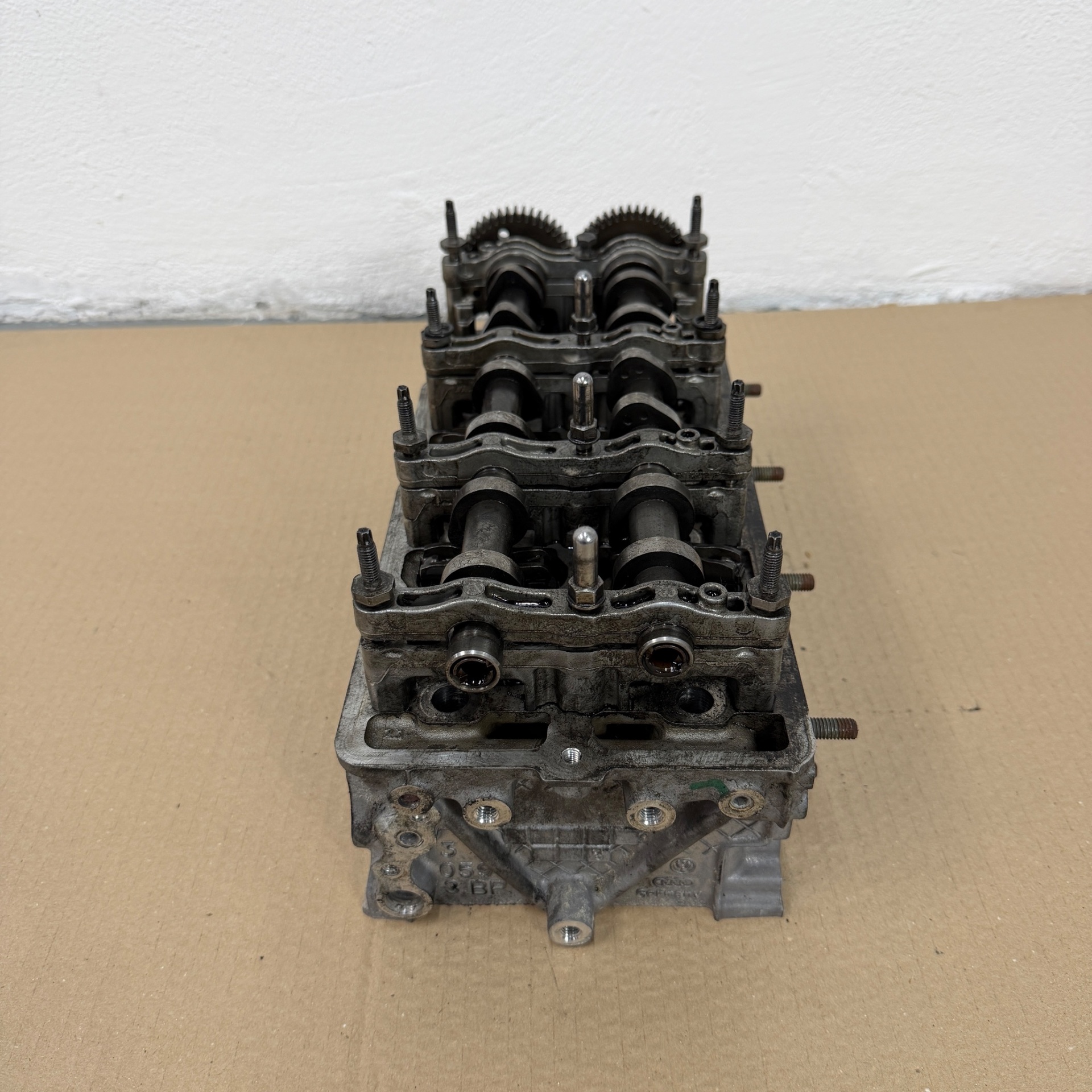 Culata izquierda Audi A6 3.0 TDI 059103063KM - Foto 4 26042308333 culata izquierda audi a6 3 0 tdi 059103063km #4 - SKU: 26042308333