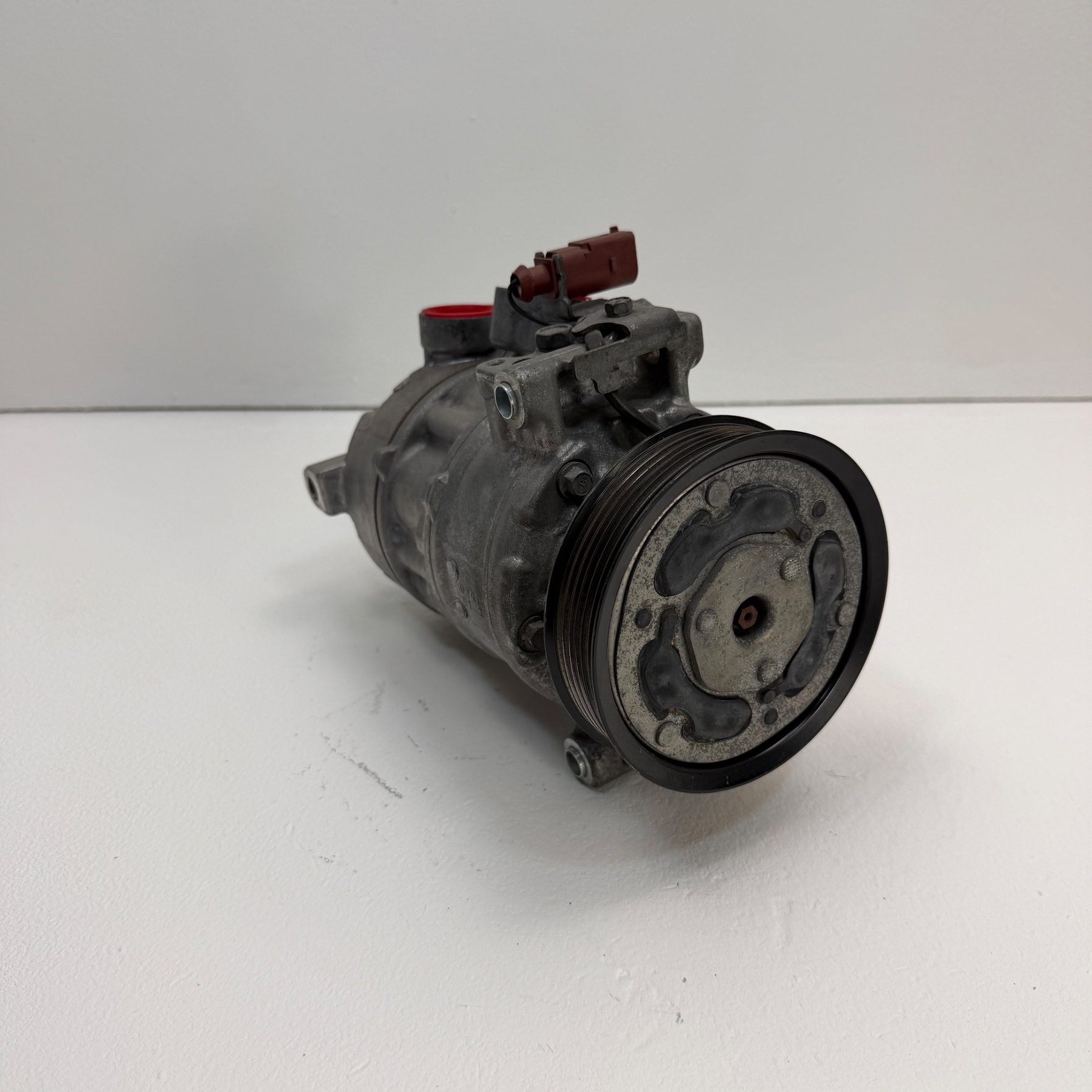 Compresor aire acondicionado Audi A6 2.0 TDI 4G0260805AC - Foto 7 Compresor aire acondicionado Audi A6 2.0 TDI 4G0260805AC - Imagen 7