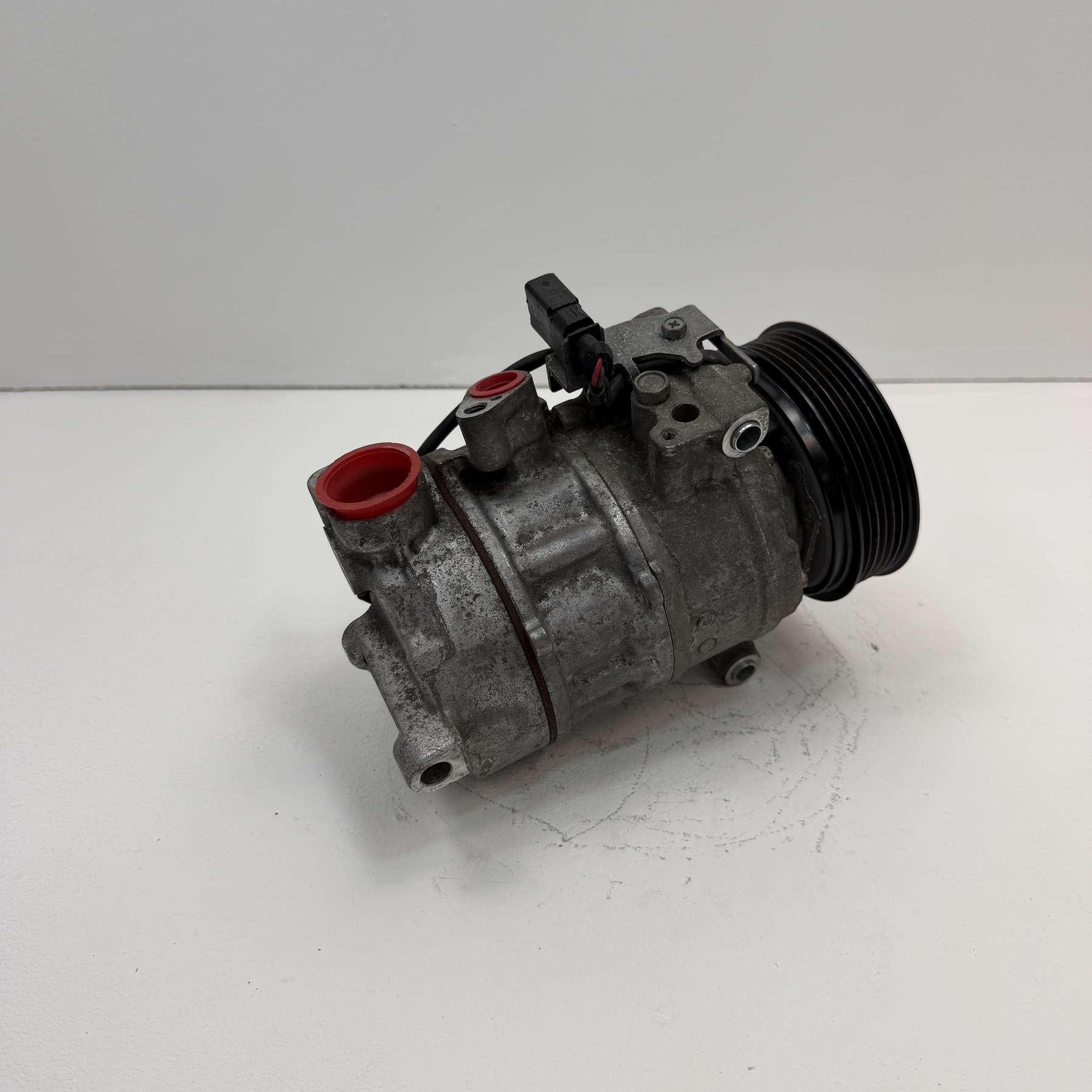 Compresor aire acondicionado Audi A6 3.0 TDI 4M0820803J - Foto 5 Compresor aire acondicionado Audi A6 3.0 TDI 4M0820803J - Imagen 5