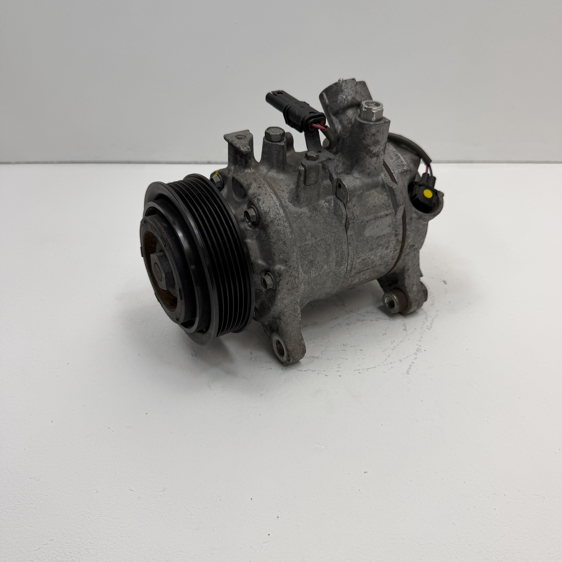 Compresor aire acondicionado BMW 120 9223695 - Foto 1 Compresor aire acondicionado BMW 120 9223695