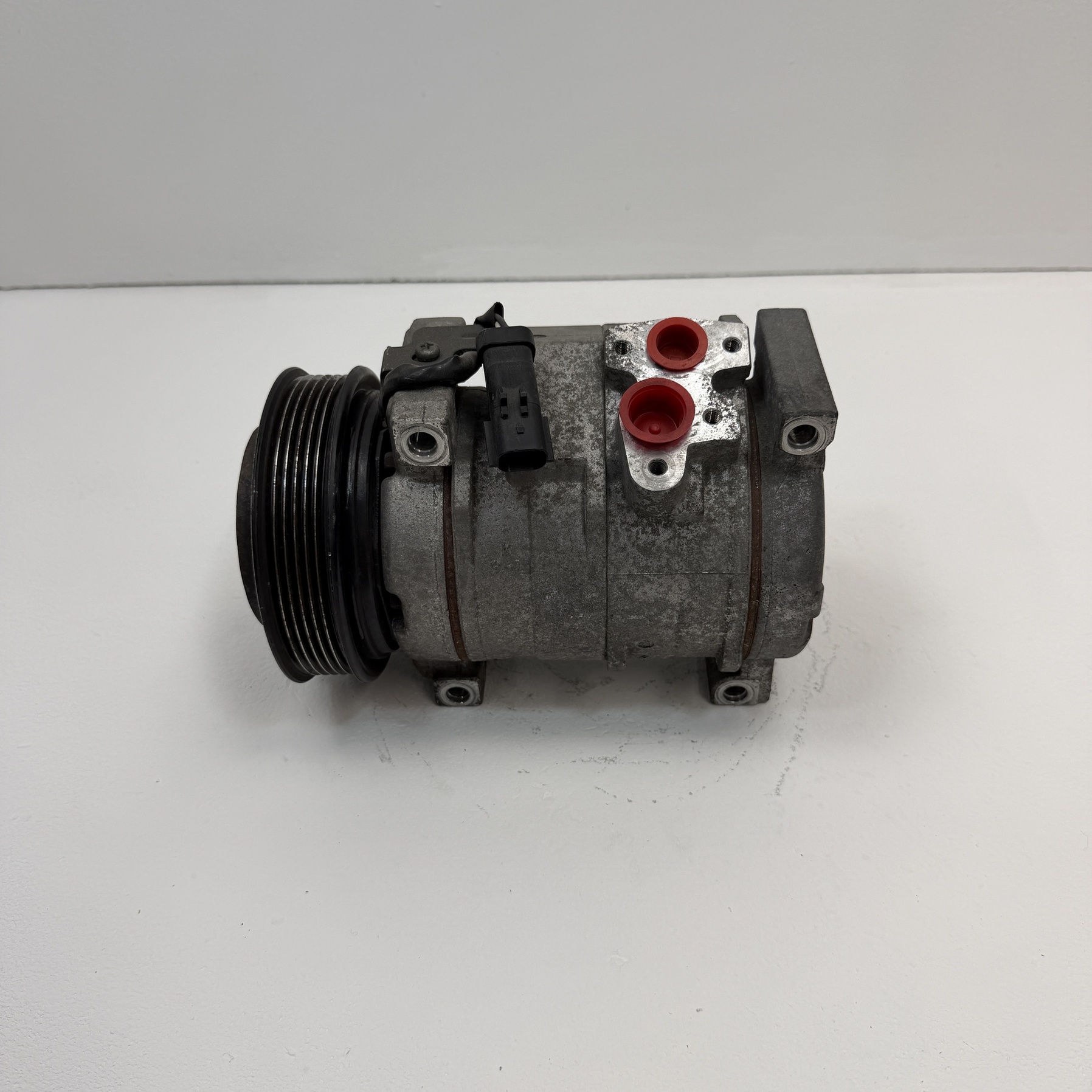 Compresor aire acondicionado Jeep Cherokee 2.8 CRD 4472203974 - Foto 2 Compresor aire acondicionado Jeep Cherokee 2.8 CRD 4472203974 - Imagen 2