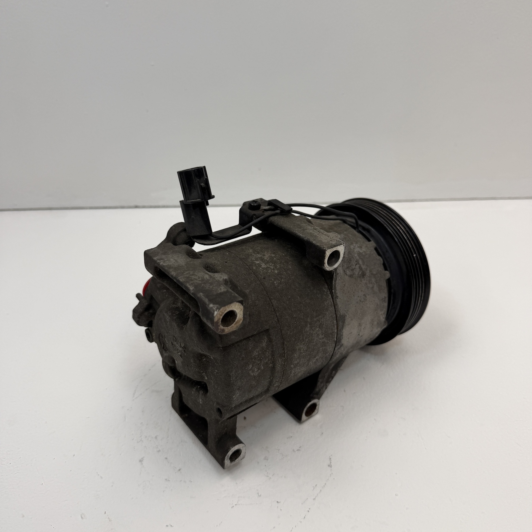 Compresor aire acondicionado Kia Venga 1.4 Crdi F500YN9CA - Foto 5 Compresor aire acondicionado Kia Venga 1.4 Crdi F500YN9CA - Imagen 5