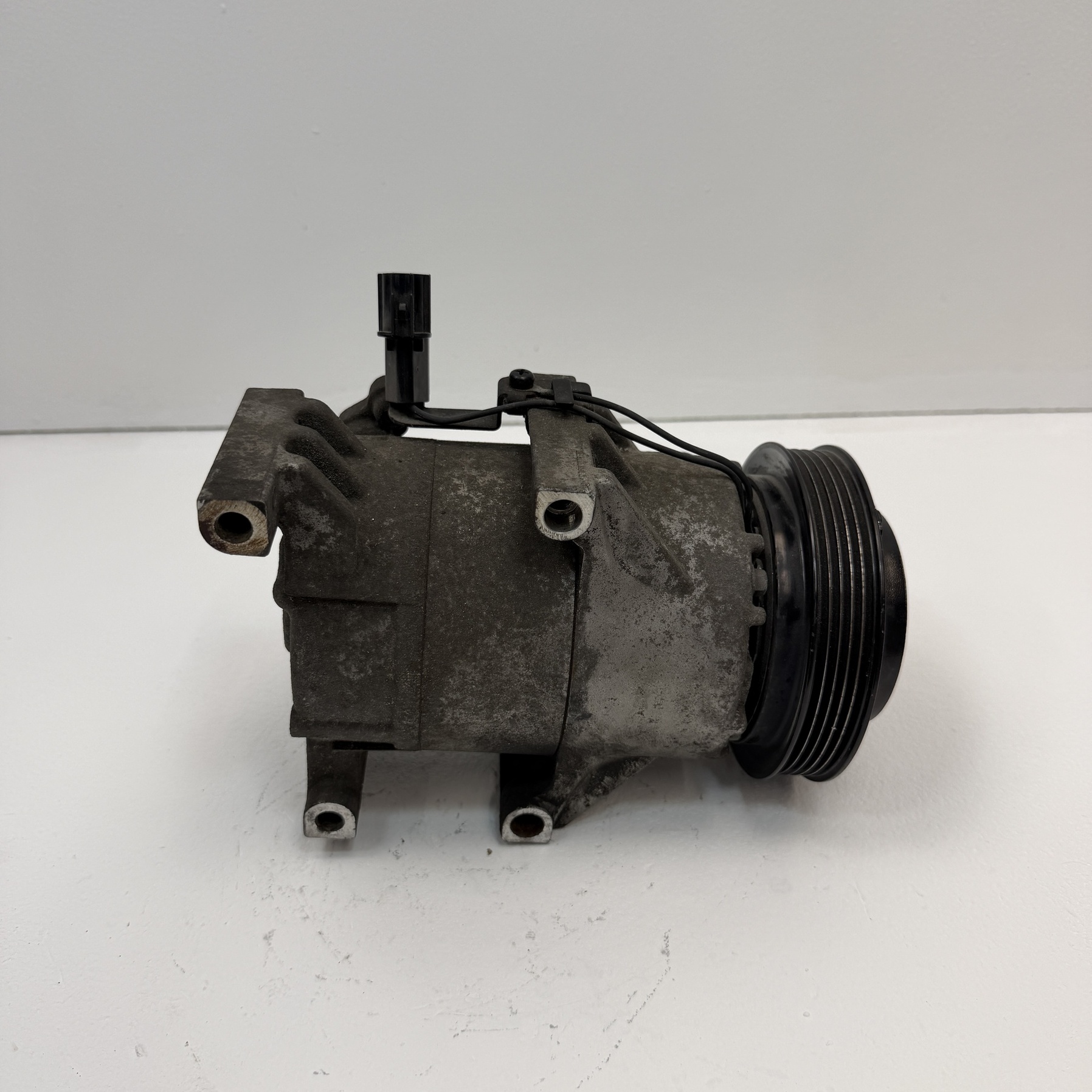 Compresor aire acondicionado Kia Venga 1.4 Crdi F500YN9CA - Foto 6 Compresor aire acondicionado Kia Venga 1.4 Crdi F500YN9CA - Imagen 6