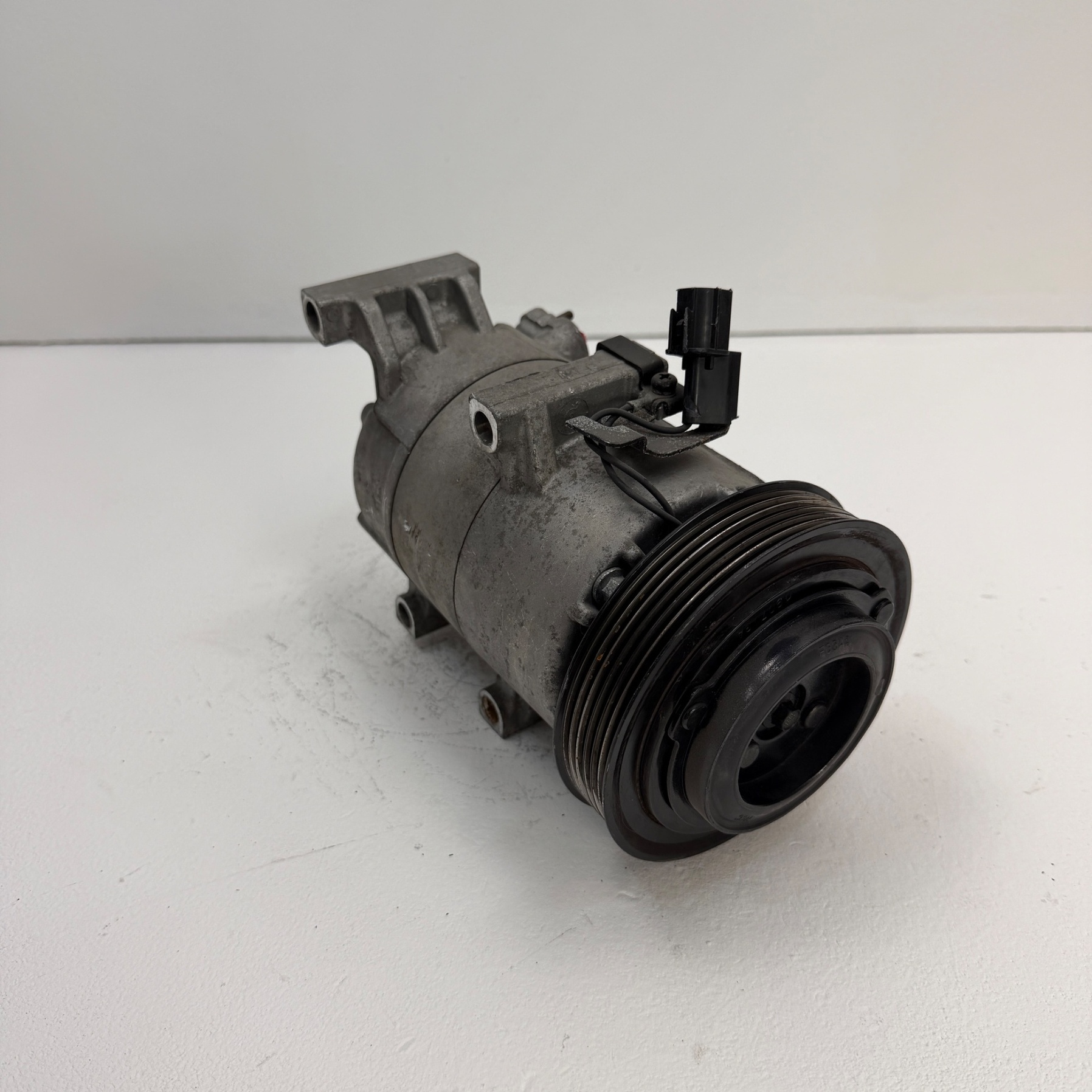 Compresor aire acondicionado Kia Venga 1.6 Cvvt F500FG8AA - Foto 7 Compresor aire acondicionado Kia Venga 1.6 Cvvt F500FG8AA - Imagen 7