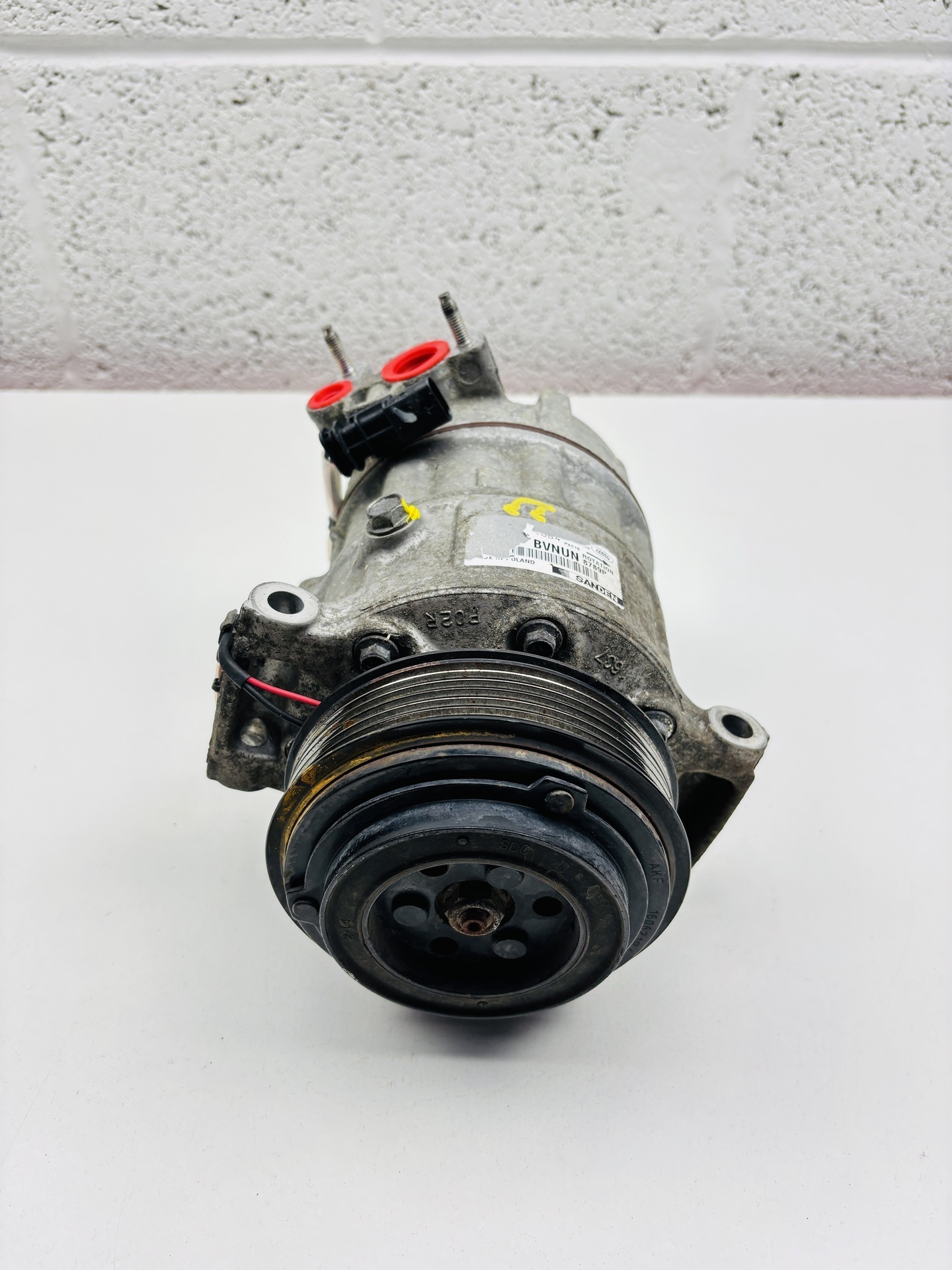 Compresor aire acondicionado Land Rover Discovery Sport 2.0 d CPLA19D629BH - Foto 4 Compresor aire acondicionado Land Rover Discovery Sport 2.0 d CPLA19D629BH - Imagen 4