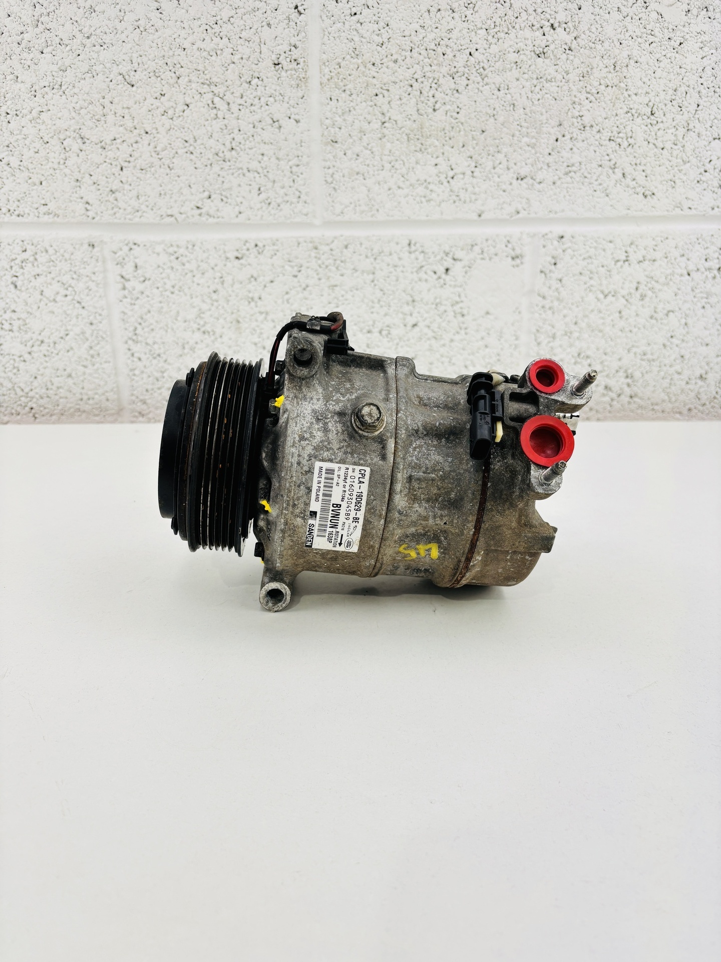 Compresor aire acondicionado Land Rover Range Rover 4.4 SDV8 4x4 CPLA19D629BE - Foto 2 Compresor aire acondicionado Land Rover Range Rover 4.4 SDV8 4x4 CPLA19D629BE - Imagen 2