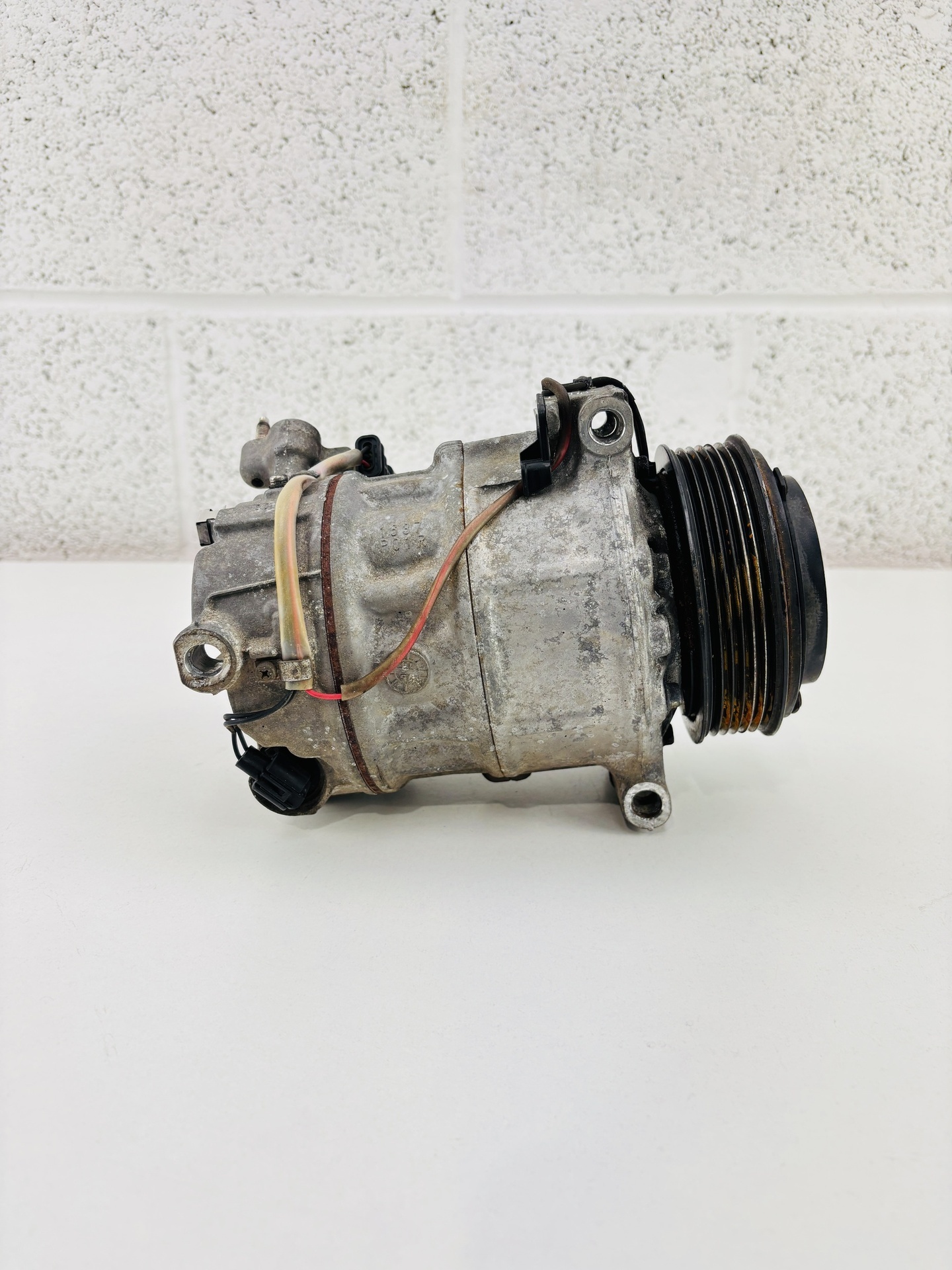 Compresor aire acondicionado Land Rover Range Rover 4.4 SDV8 4x4 CPLA19D629BE - Foto 4 Compresor aire acondicionado Land Rover Range Rover 4.4 SDV8 4x4 CPLA19D629BE - Imagen 4