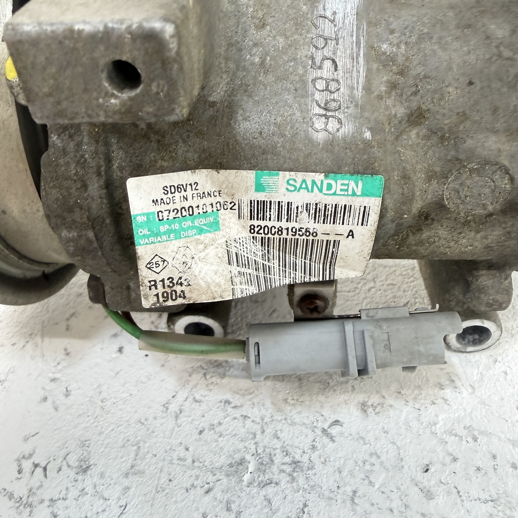 Compresor aire acondicionado Renault Clio 8200819568 - Foto 9 Compresor aire acondicionado Renault Clio 8200819568 - Imagen 9