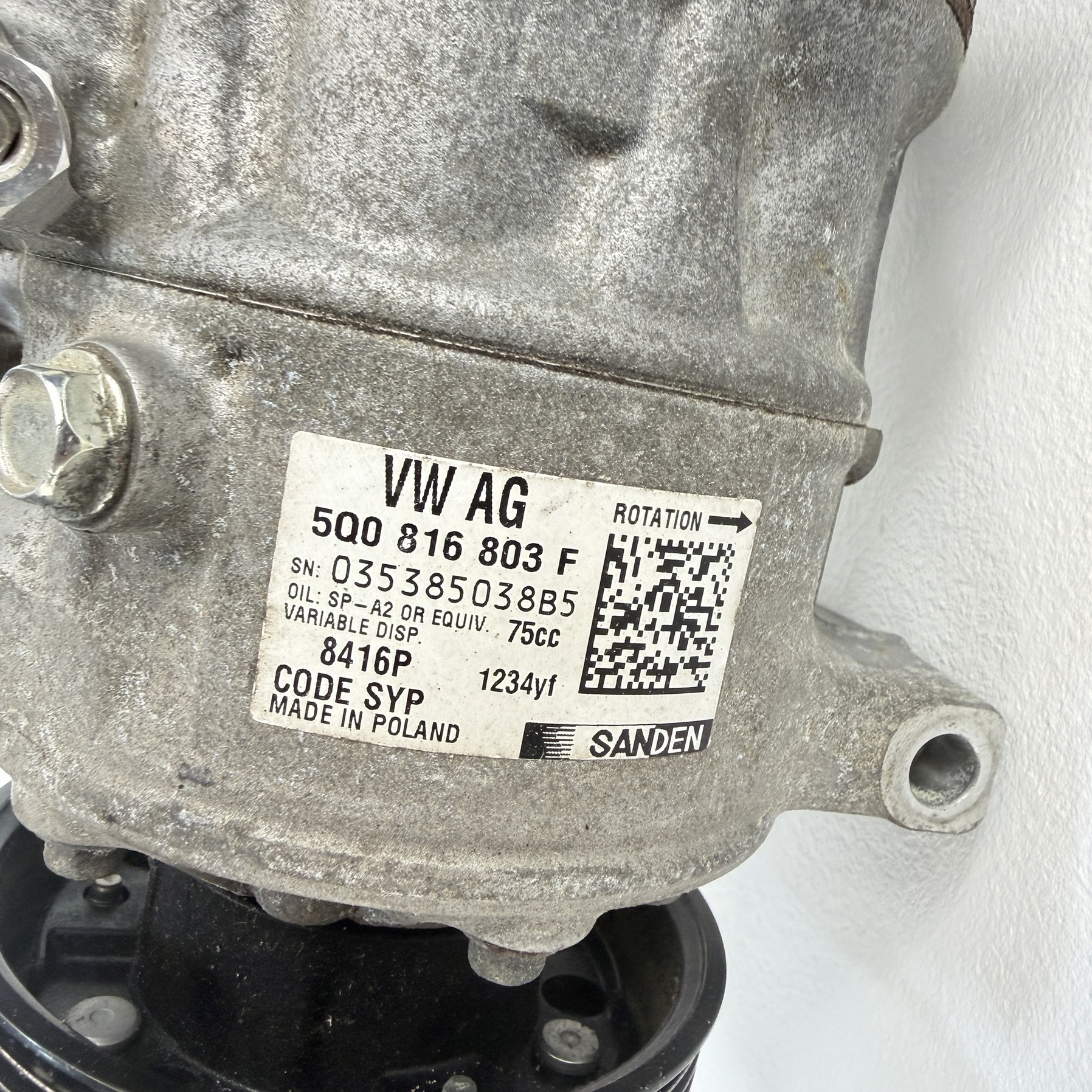 Compresor aire acondicionado Seat Ibiza 1.2 TSI 5Q0816803F - Foto 9 Compresor aire acondicionado Seat Ibiza 1.2 TSI 5Q0816803F - Imagen 9