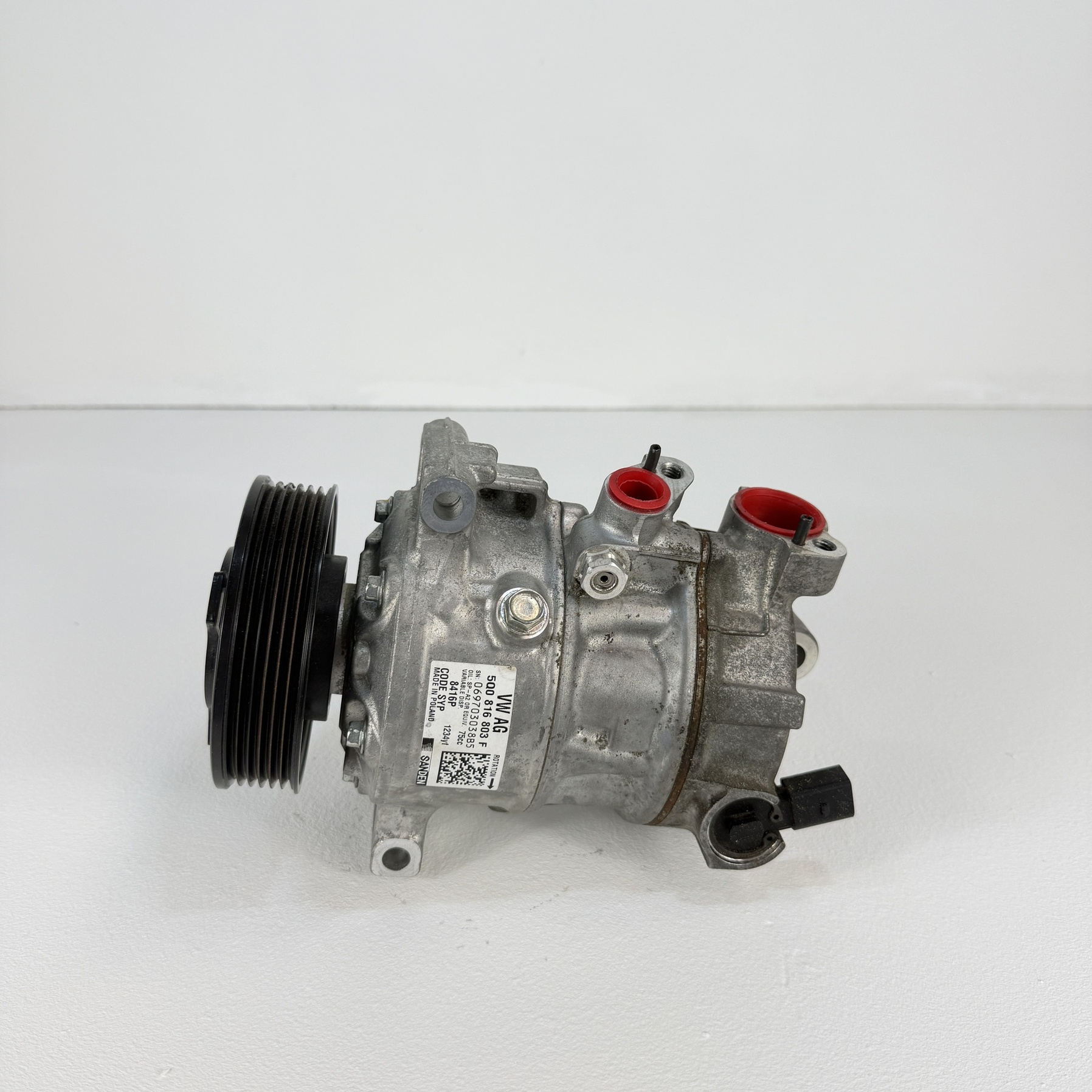 Compresor aire acondicionado Skoda Fabia 1.0 TSI 5Q0816803F - Foto 2 Compresor aire acondicionado Skoda Fabia 1.0 TSI 5Q0816803F - Imagen 2