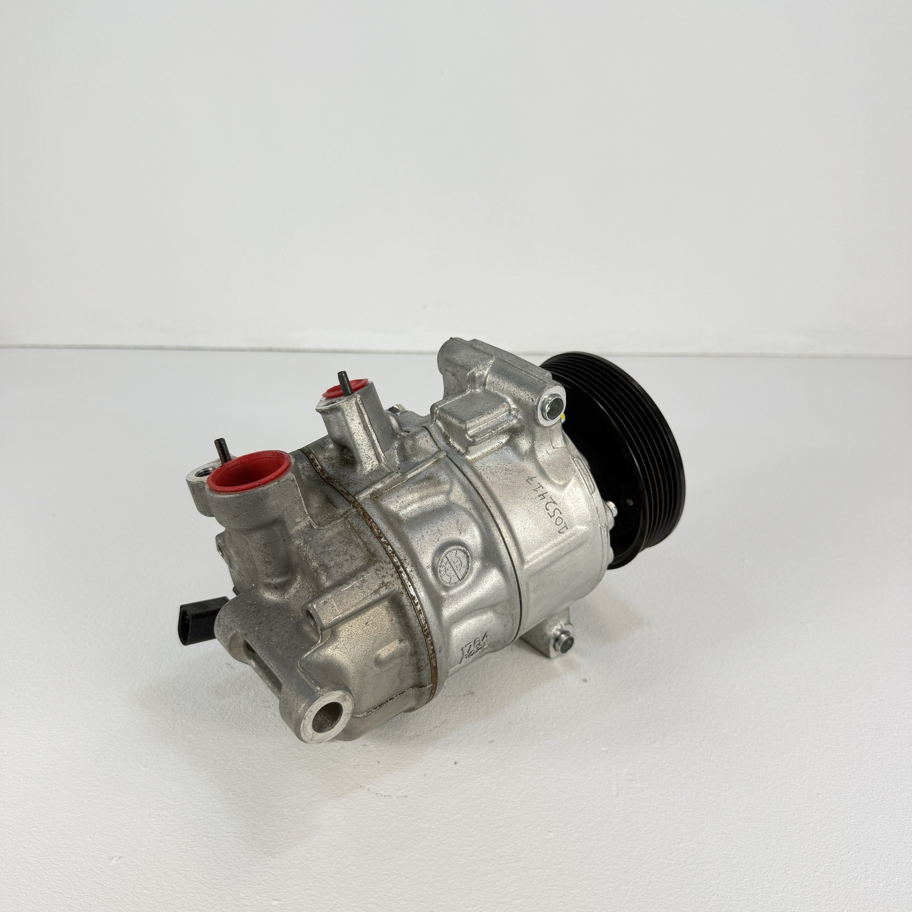 Compresor aire acondicionado Skoda Fabia 1.0 TSI 5Q0816803F - Foto 4 Compresor aire acondicionado Skoda Fabia 1.0 TSI 5Q0816803F - Imagen 4