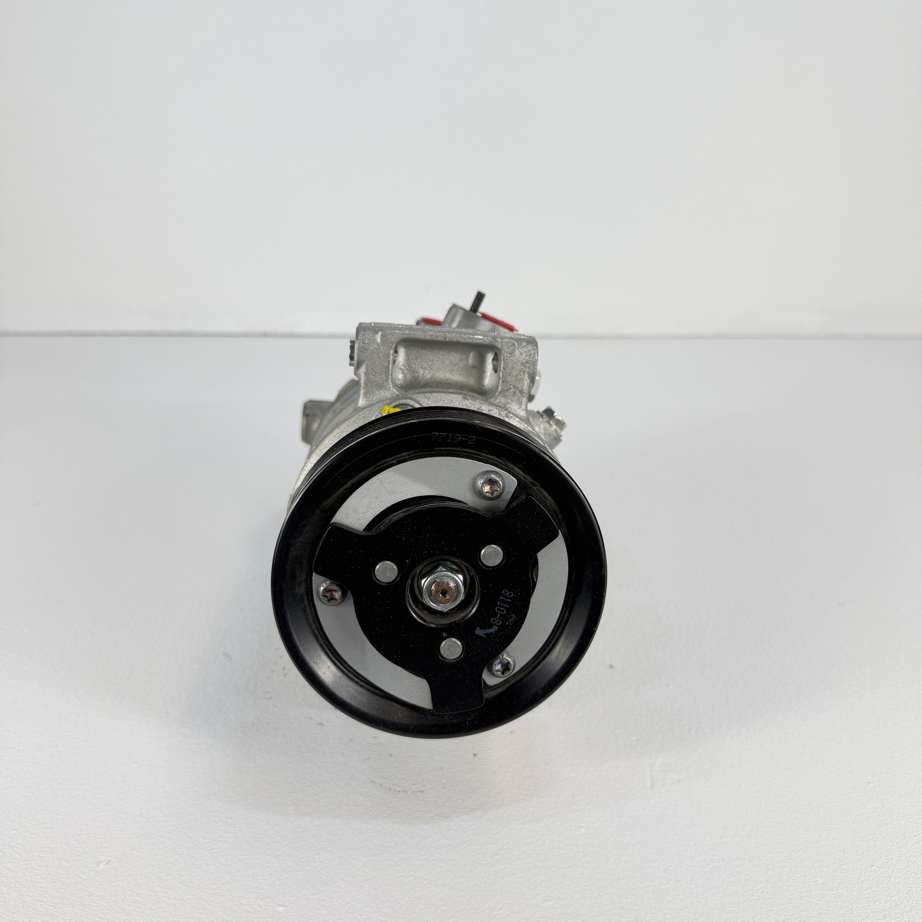 Compresor aire acondicionado Skoda Fabia 1.0 TSI 5Q0816803F - Foto 7 Compresor aire acondicionado Skoda Fabia 1.0 TSI 5Q0816803F - Imagen 7