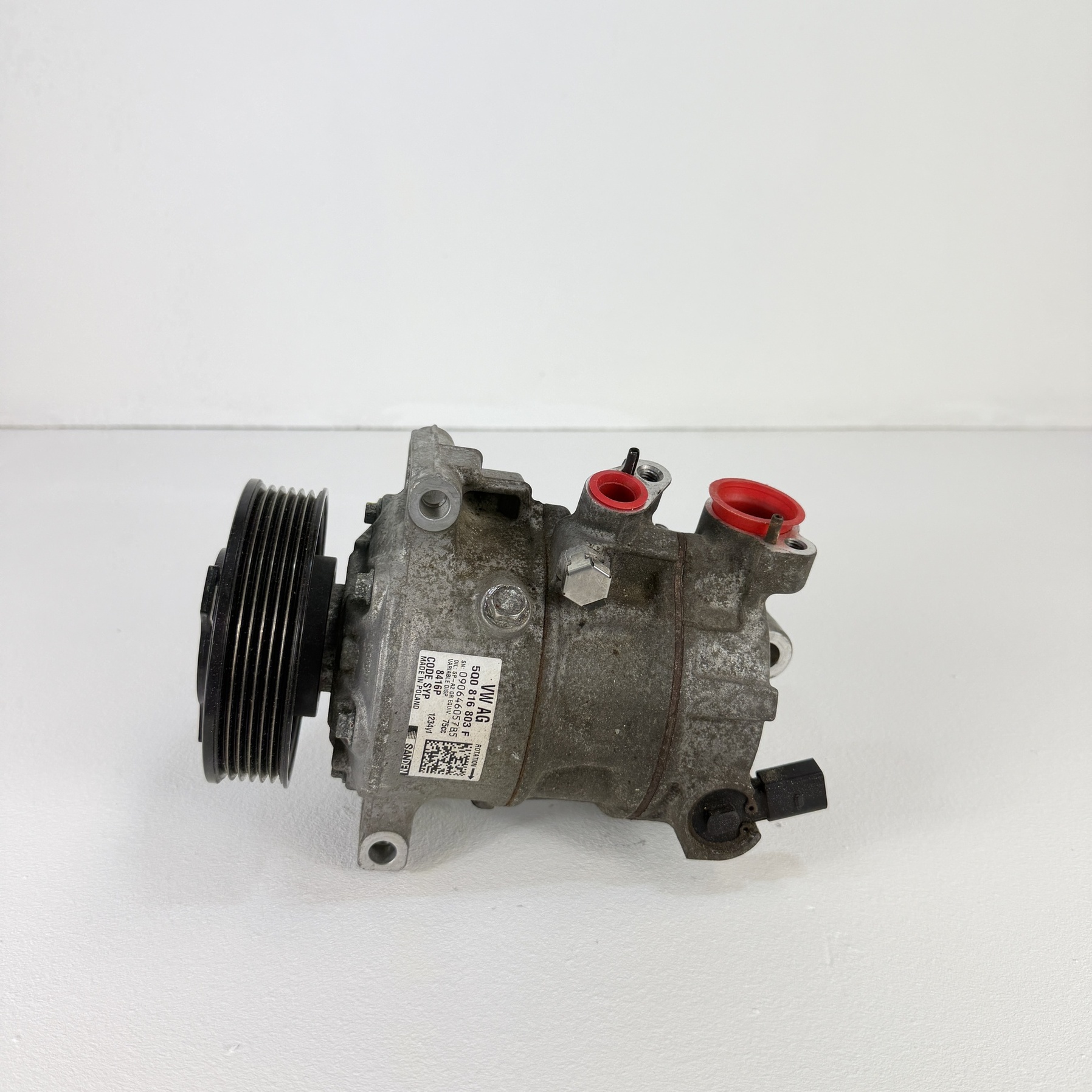 Compresor aire acondicionado Skoda Fabia 1.2 TSI 5Q0816803F - Foto 2 Compresor aire acondicionado Skoda Fabia 1.2 TSI 5Q0816803F - Imagen 2