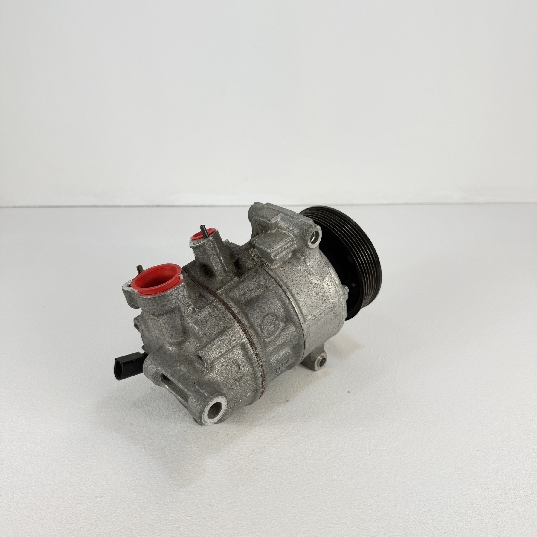 Compresor aire acondicionado Skoda Fabia 1.2 TSI 5Q0816803F - Foto 5 Compresor aire acondicionado Skoda Fabia 1.2 TSI 5Q0816803F - Imagen 5