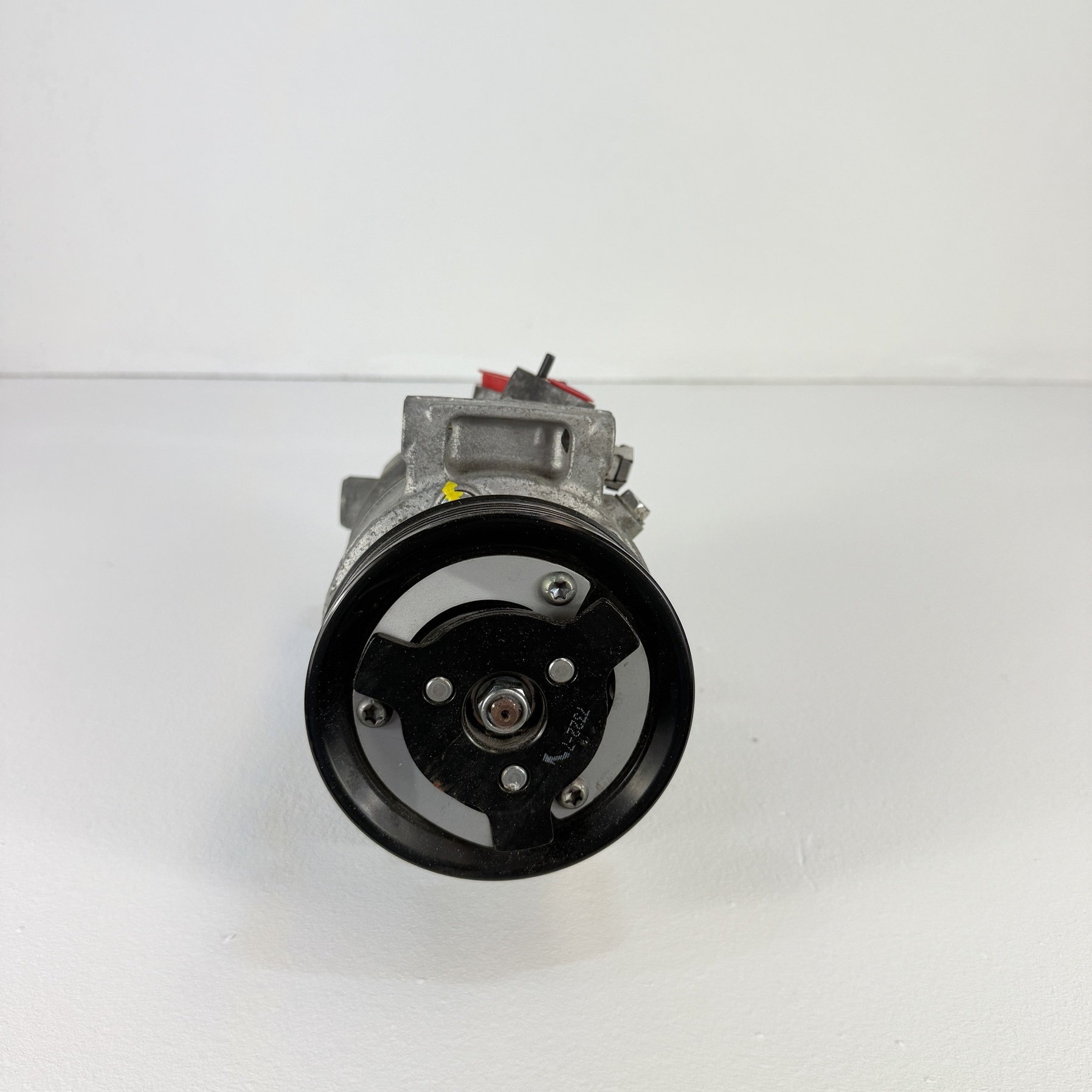 Compresor aire acondicionado Skoda Fabia 1.2 TSI 5Q0816803F - Foto 8 Compresor aire acondicionado Skoda Fabia 1.2 TSI 5Q0816803F - Imagen 8